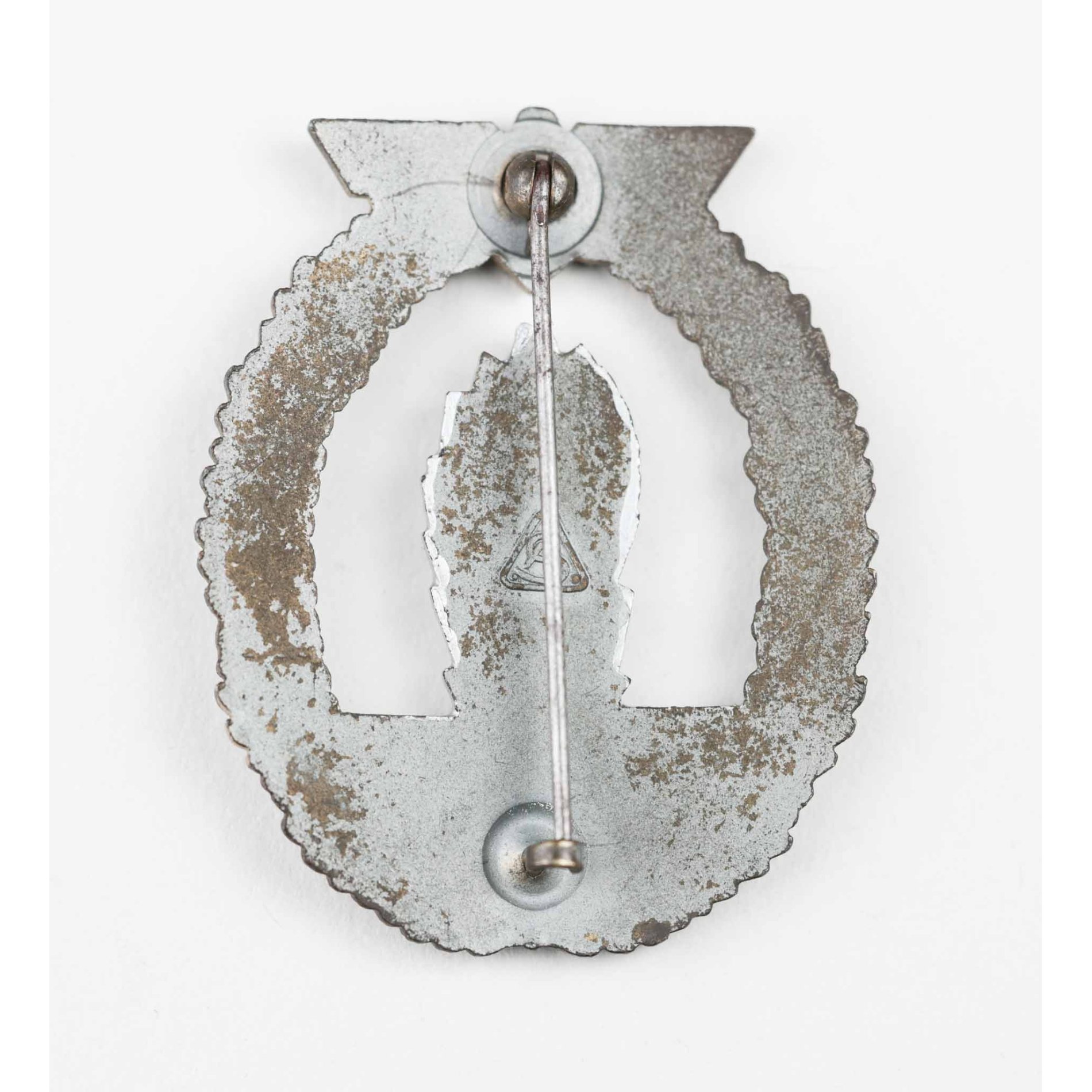 Kriegsmarine Minensucherkriegsabzeichen mit Herst. 'AS' Adolf Scholze — image 3