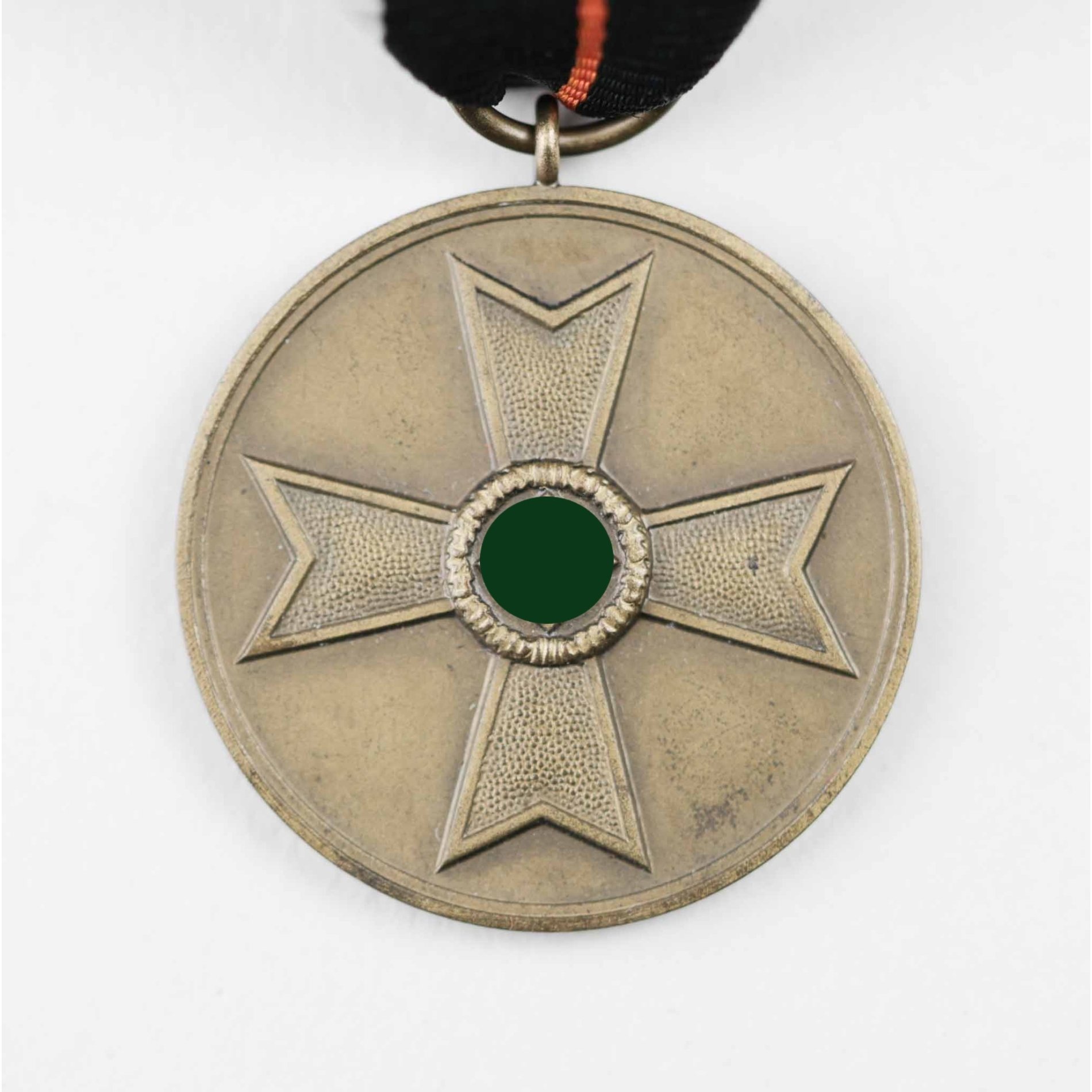 Kriegsverdienstmedaille 1939 am frühen orangenen Band — image 2