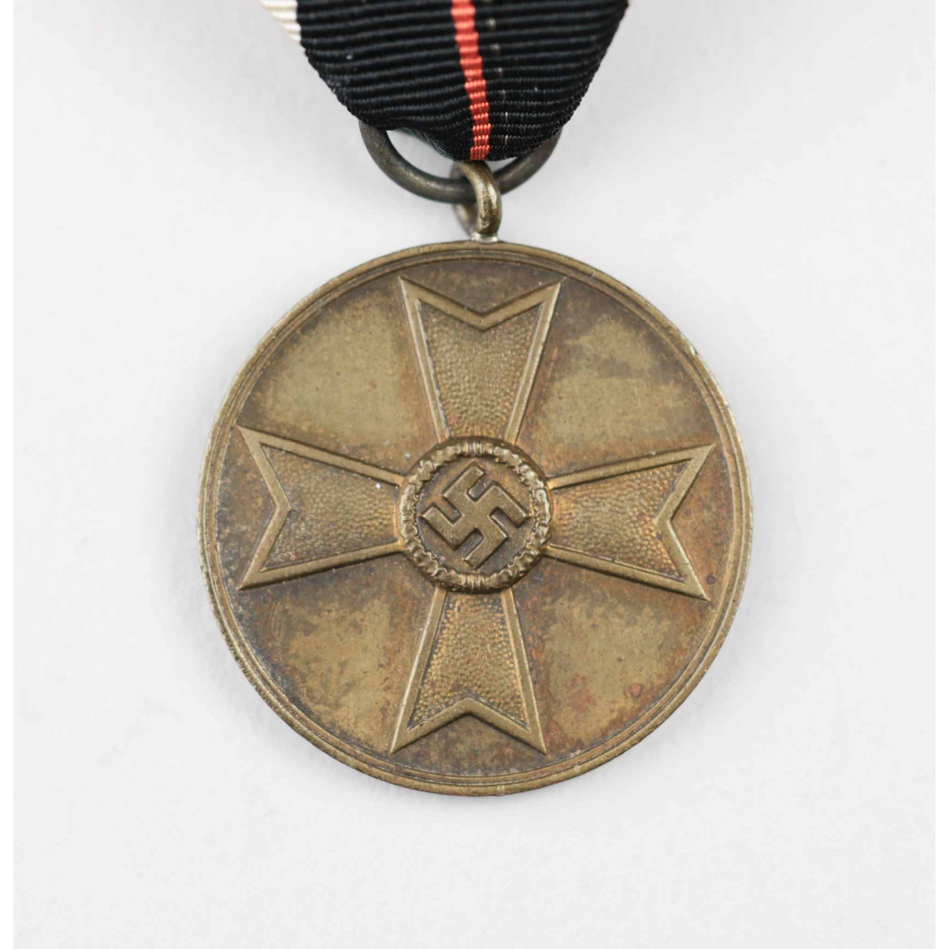 Kriegsverdienstmedaille 1939 am frühen orangenen Band — image 2