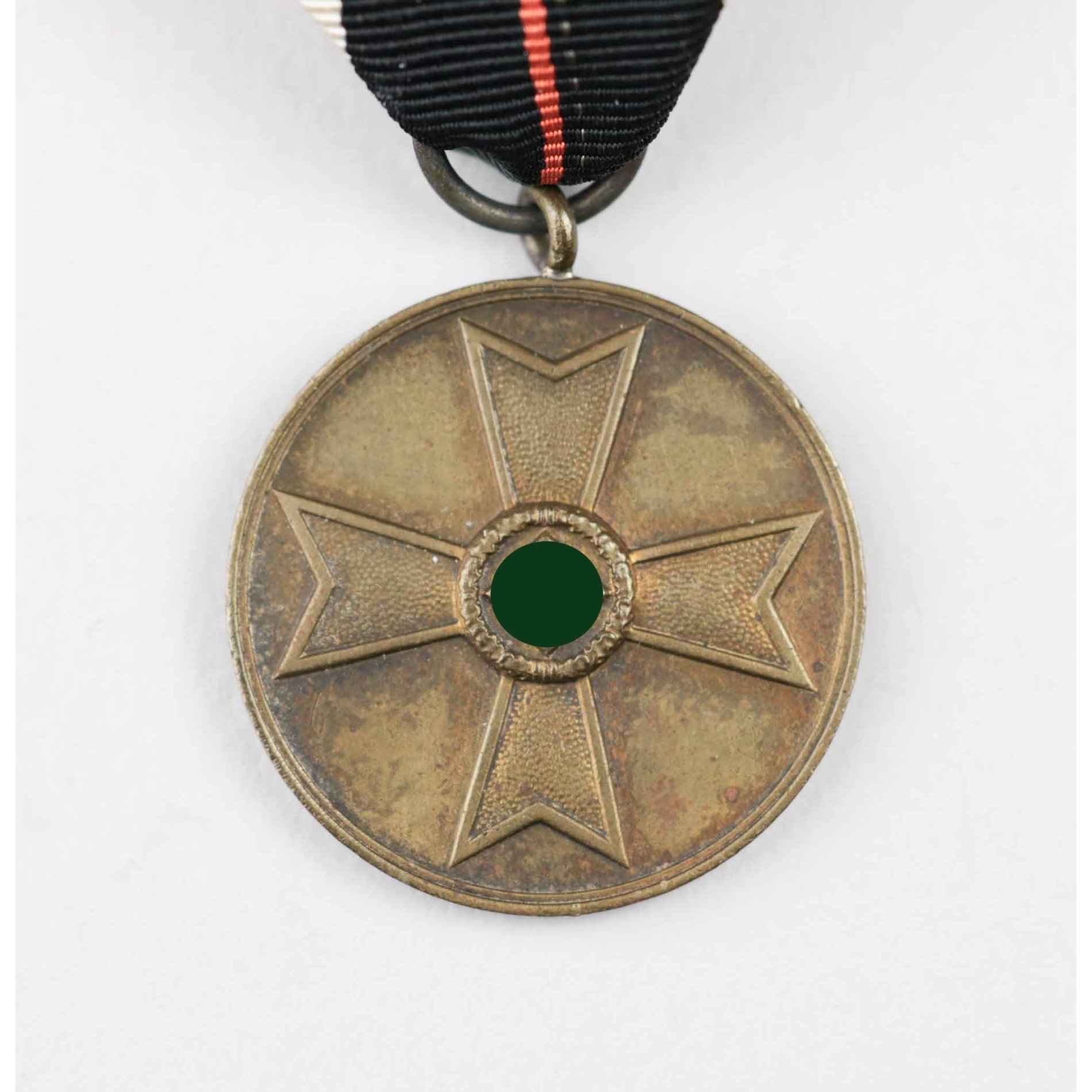 Kriegsverdienstmedaille 1939 am frühen orangenen Band — image 3