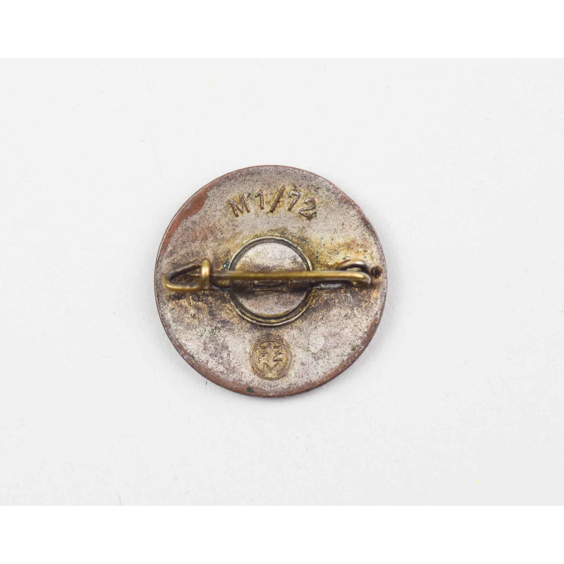 NSDAP Mitgliedsabzeichen mit Herst. RZM M1/72 — image 2