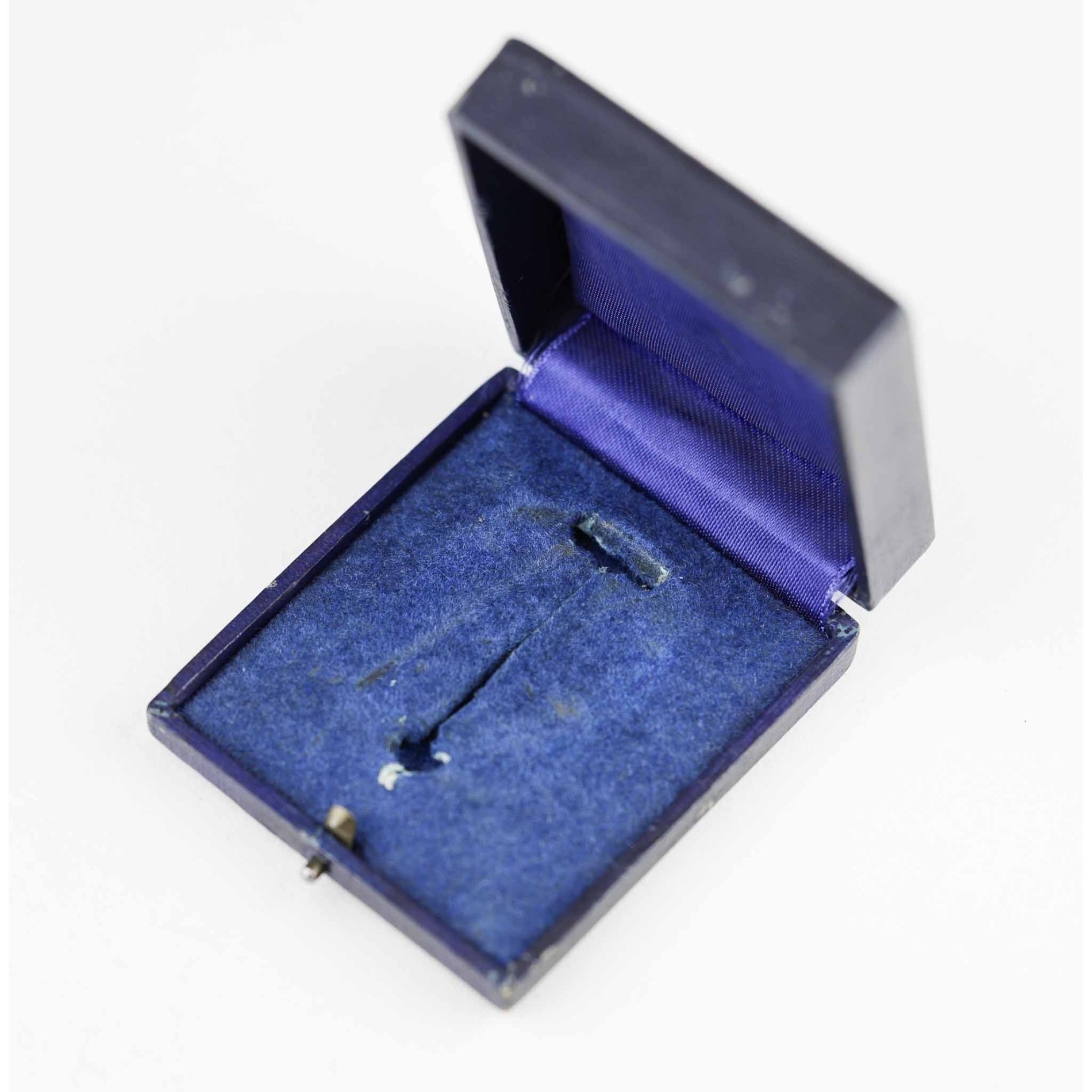 Etui für ein Luftwaffen Fliegerschützenabzeichen — image 6