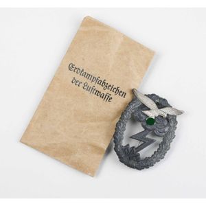 Erdkampfabzeichen der Luftwaffe in Verleihungstüte, Zustand 1 MINT