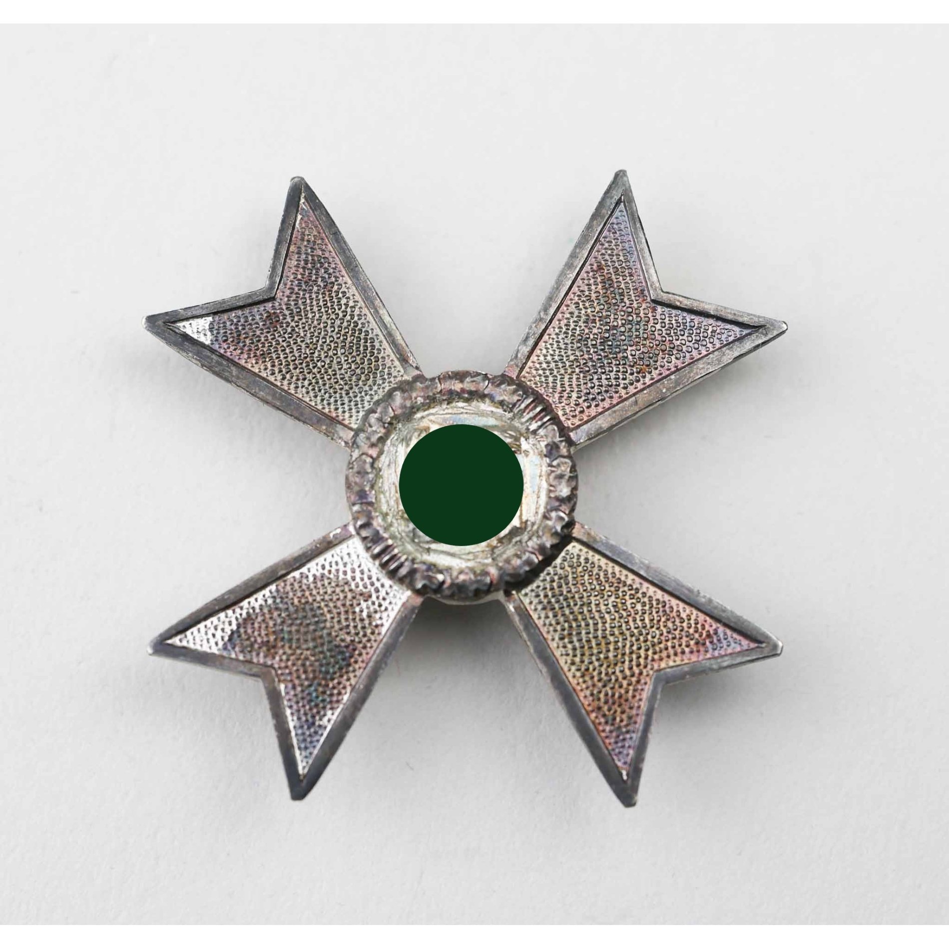 Kriegsverdienstkreuz 1.Klasse ohne Schwerter mit Hersteller. '50' im Etui — image 3