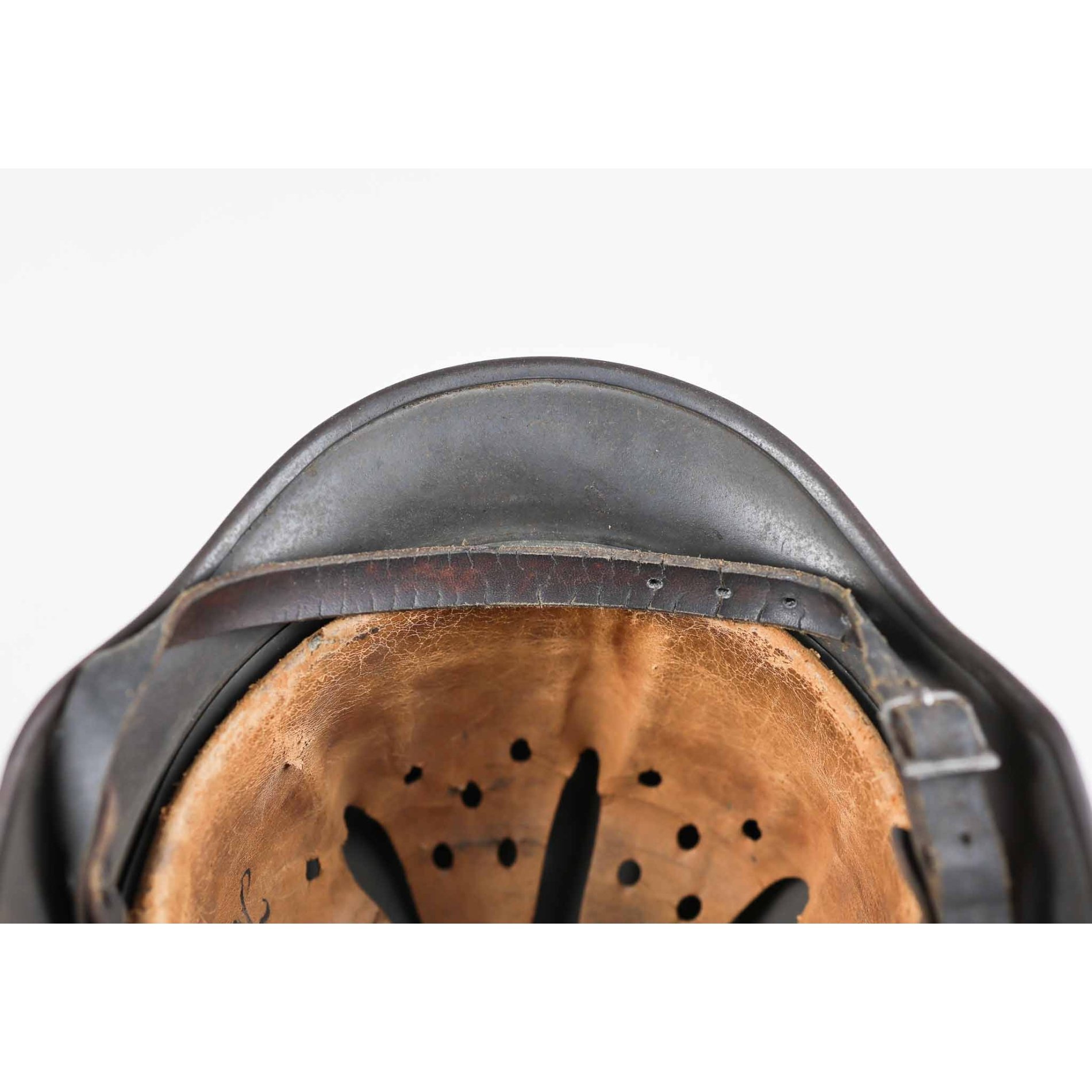 M40 Stahlhelm der Luftwaffe Q64 mit Trägernamen — image 8