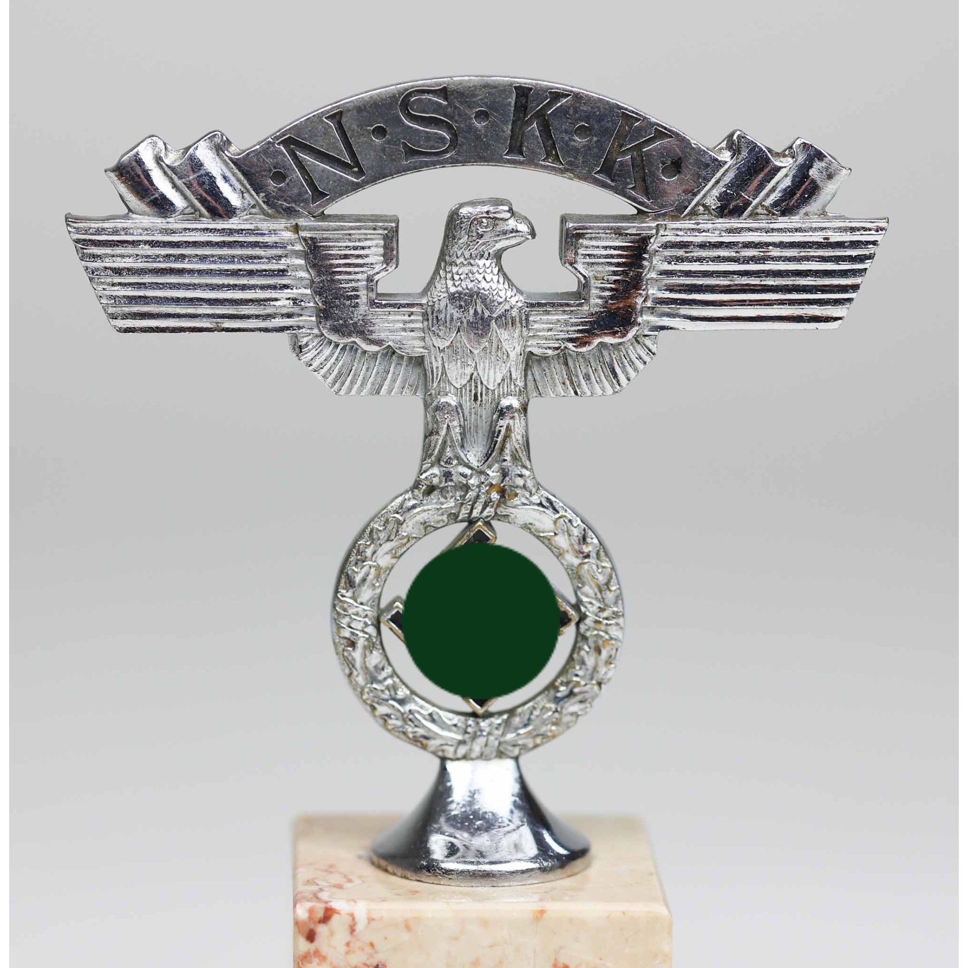 NSKK Tischadler mit RZM D.R.G.M. Stempelung mit Marmorsockel — image 2