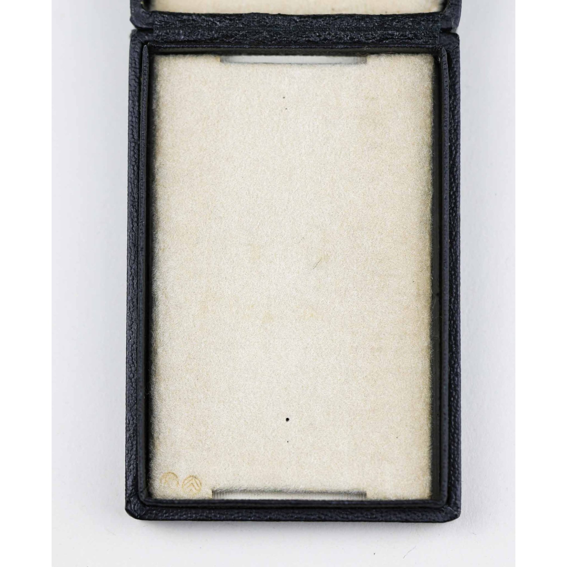 Ehrenblattspange des Heeres im Verleihungsetui — image 14