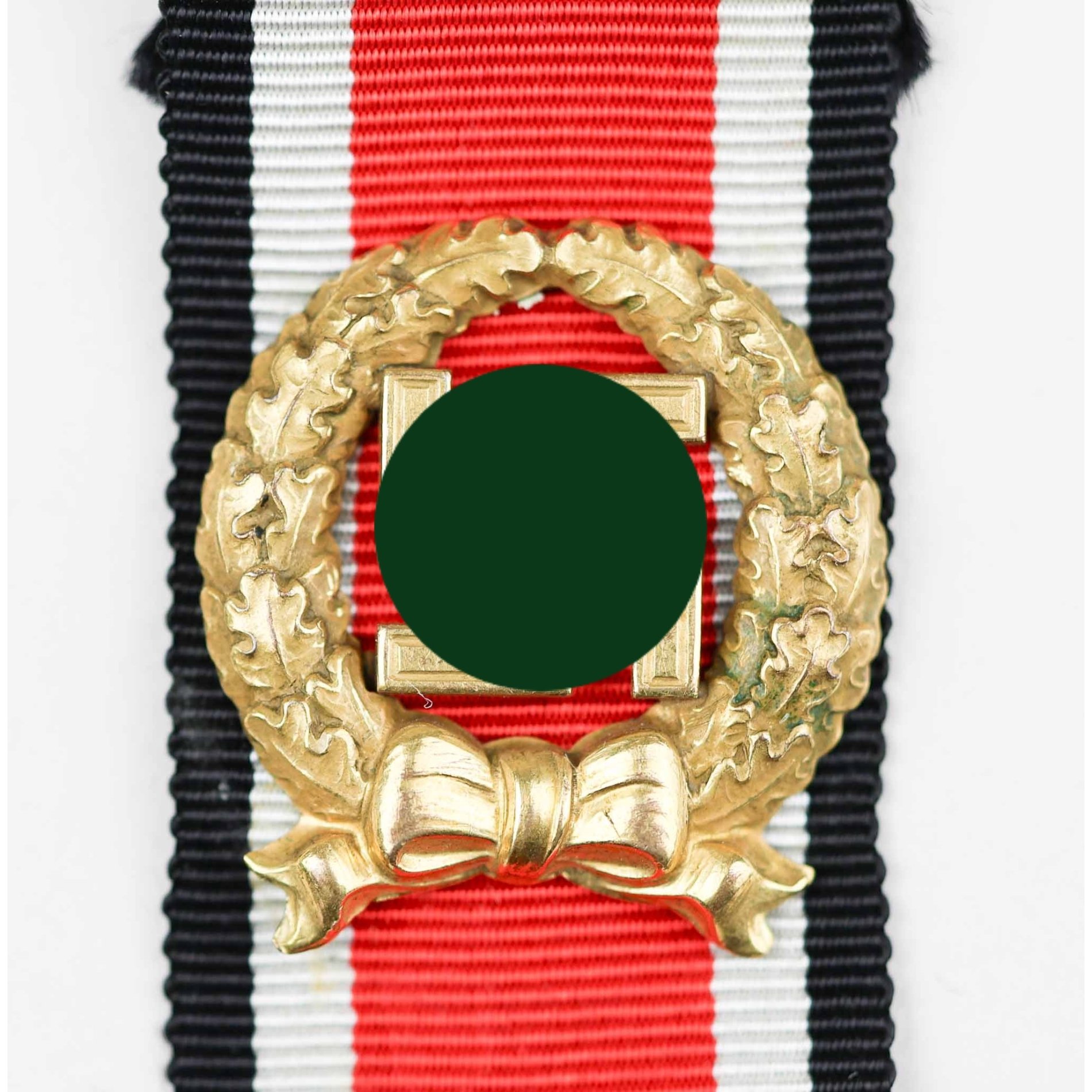 Ehrenblattspange des Heeres im Verleihungsetui — image 2