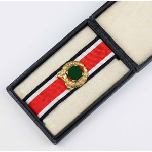 Ehrenblattspange des Heeres im Verleihungsetui