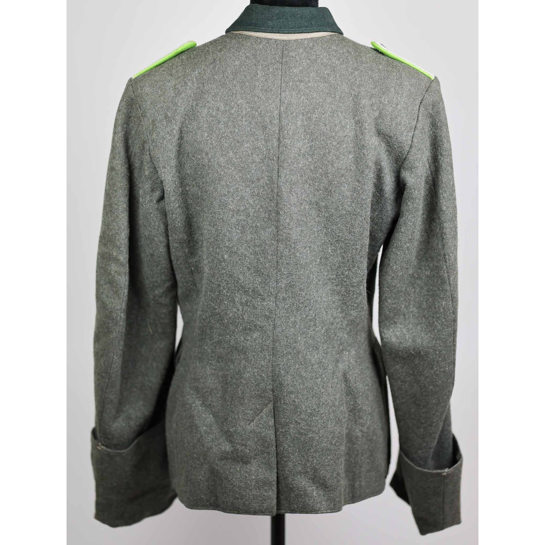 Wehrmacht Feldbluse für einen Leutnant im Panzer Grenadier Regiment — image 11