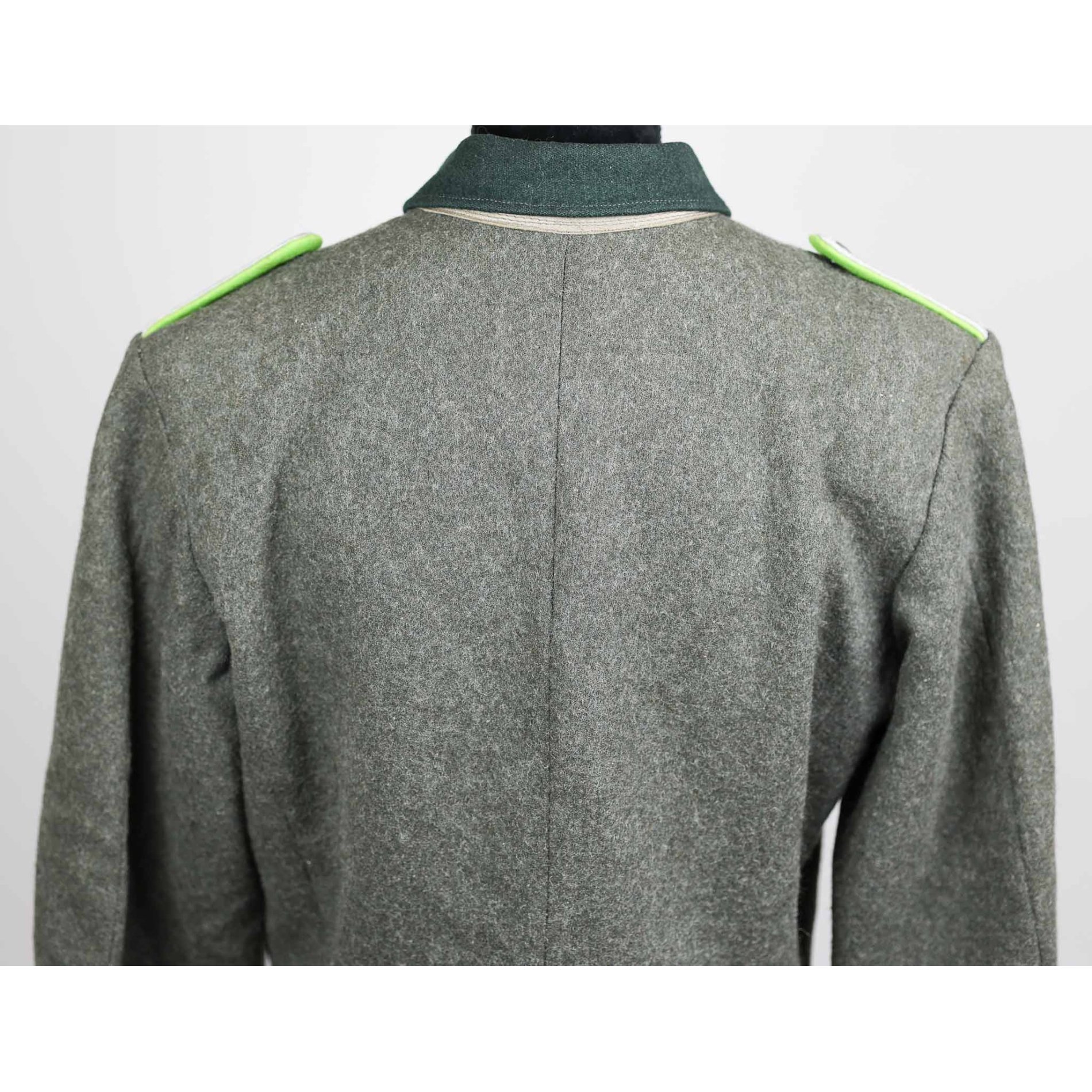 Wehrmacht Feldbluse für einen Leutnant im Panzer Grenadier Regiment — image 13