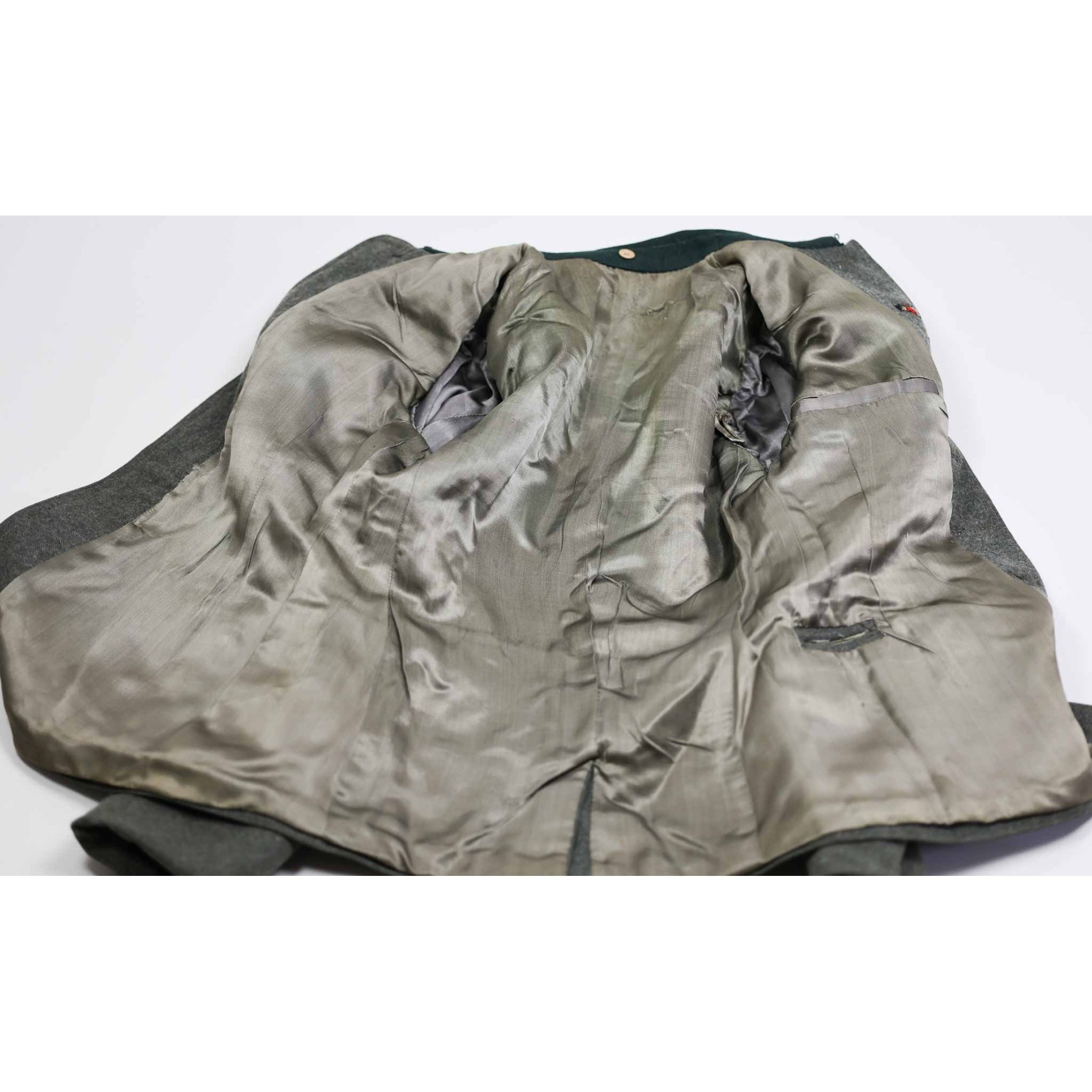 Wehrmacht Feldbluse für einen Leutnant im Panzer Grenadier Regiment — image 15