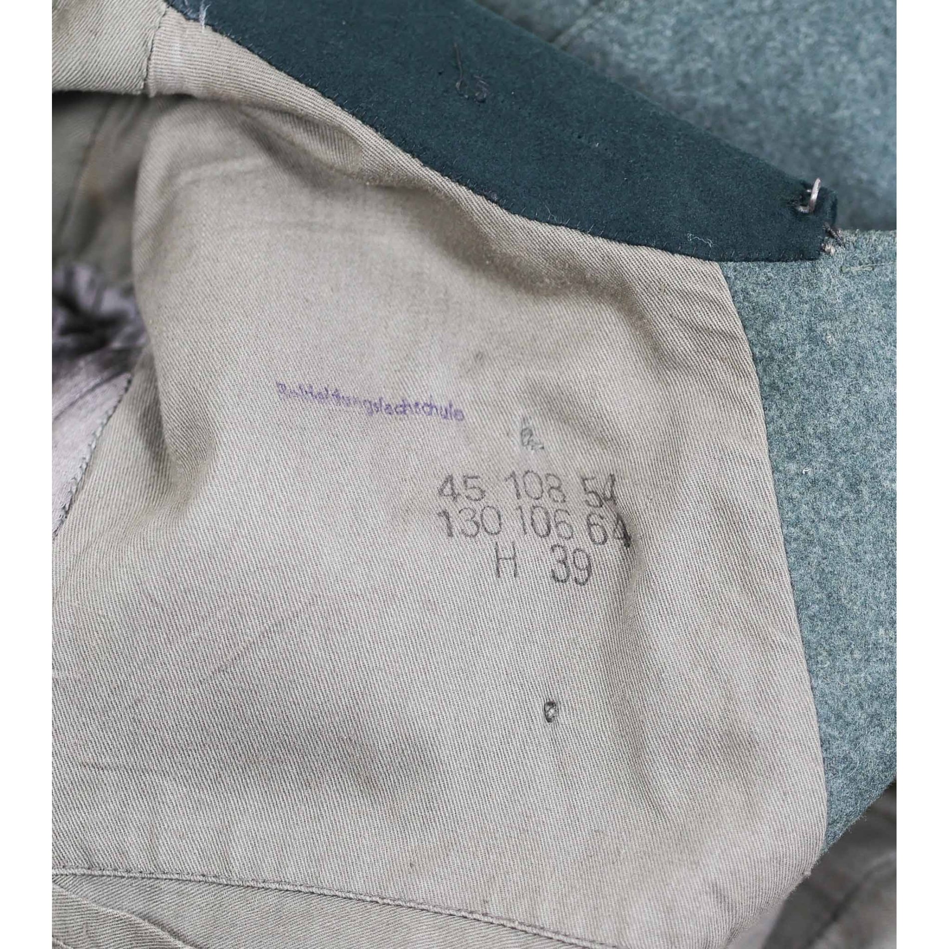 Wehrmacht Mantel für einen Oberleutnant der Artillerie — image 15