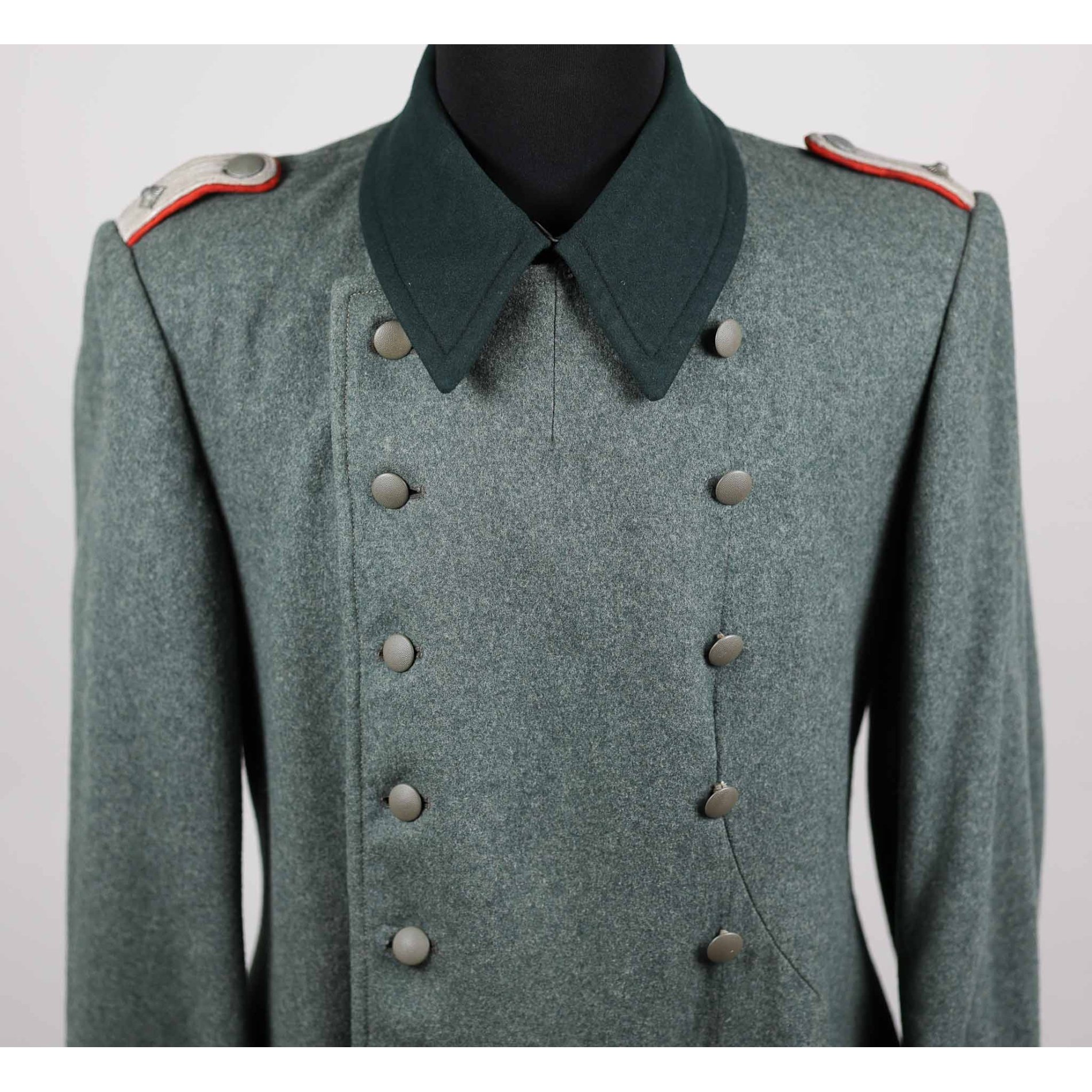 Wehrmacht Mantel für einen Oberleutnant der Artillerie — image 2