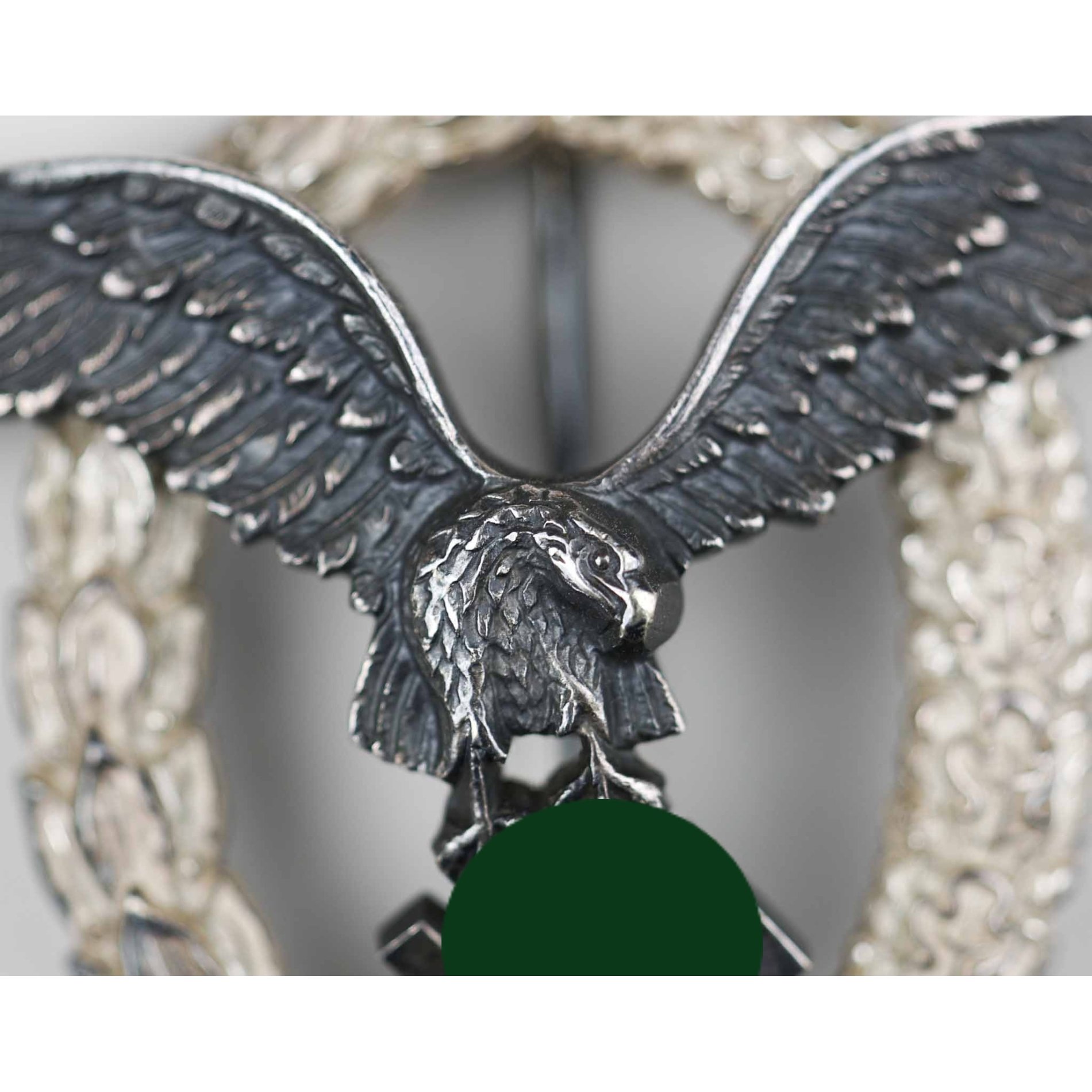 Flugzeugführer Abzeichen der Luftwaffe Herst. 'OM' Selten! — image 2