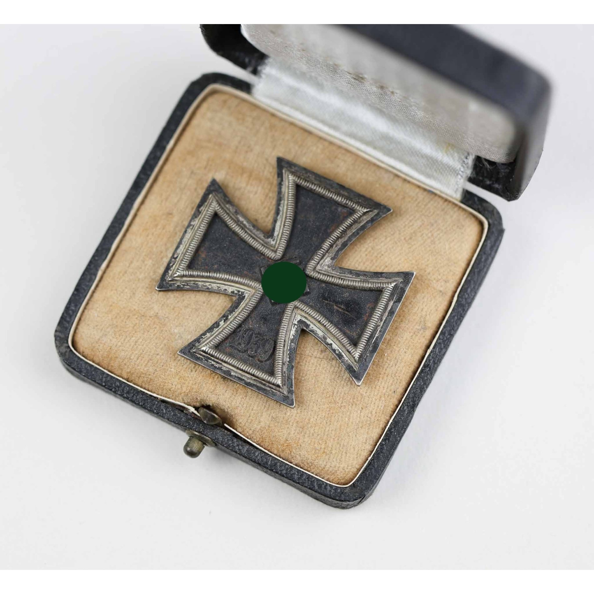 Eiserne Kreuz 1.Klasse 1939 mit Herst. '26' im Etui — image 7