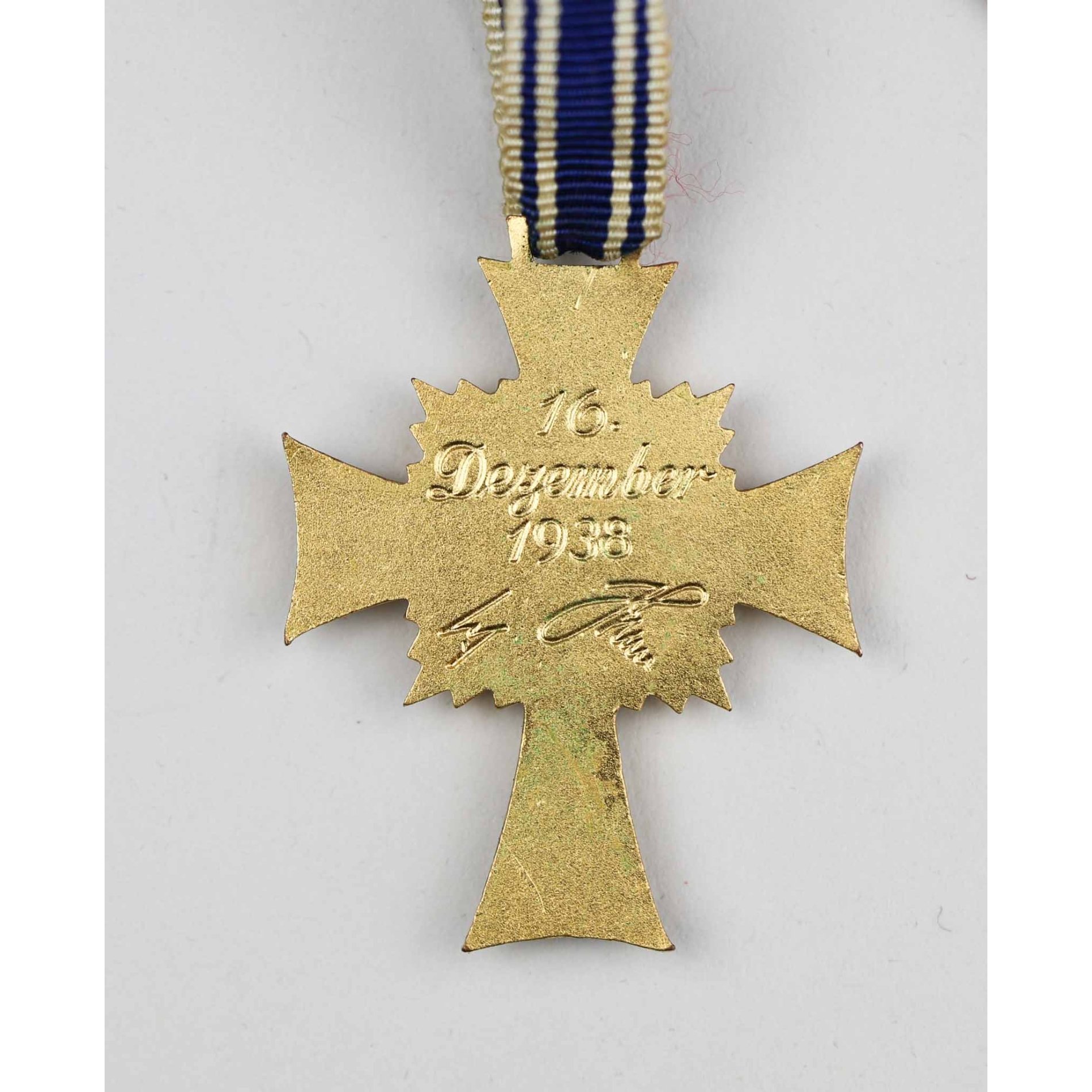 Ehrenkreuz der Deutschen Mutter Mutterkreuz in Gold — image 3