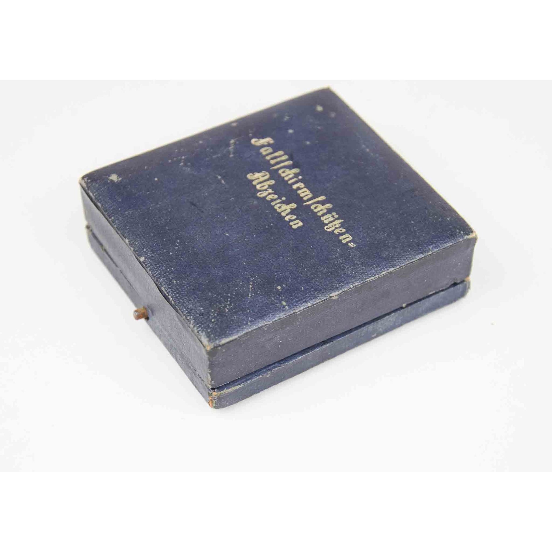 Etui für ein Fallschirmschützenabzeichen der Luftwaffe — image 7