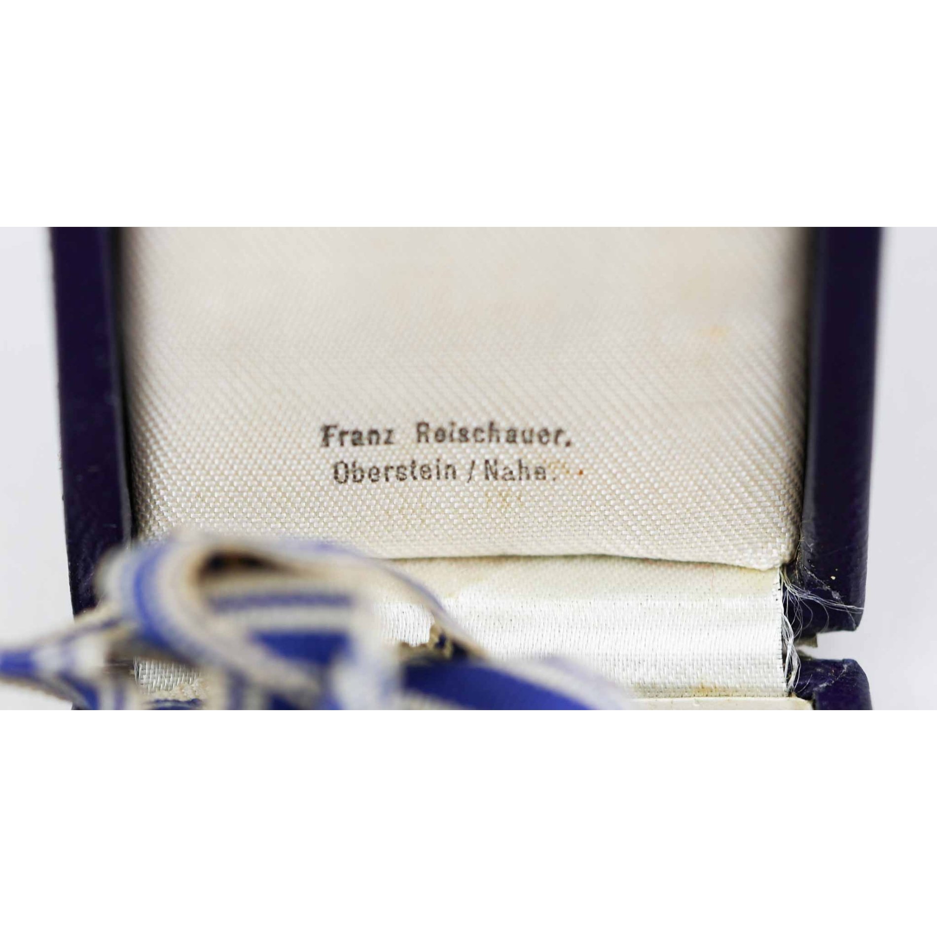 Ehrenkreuz der Deutschen Mutter Mutterkreuz in Gold mit Hersteller F.Reischauer — image 5