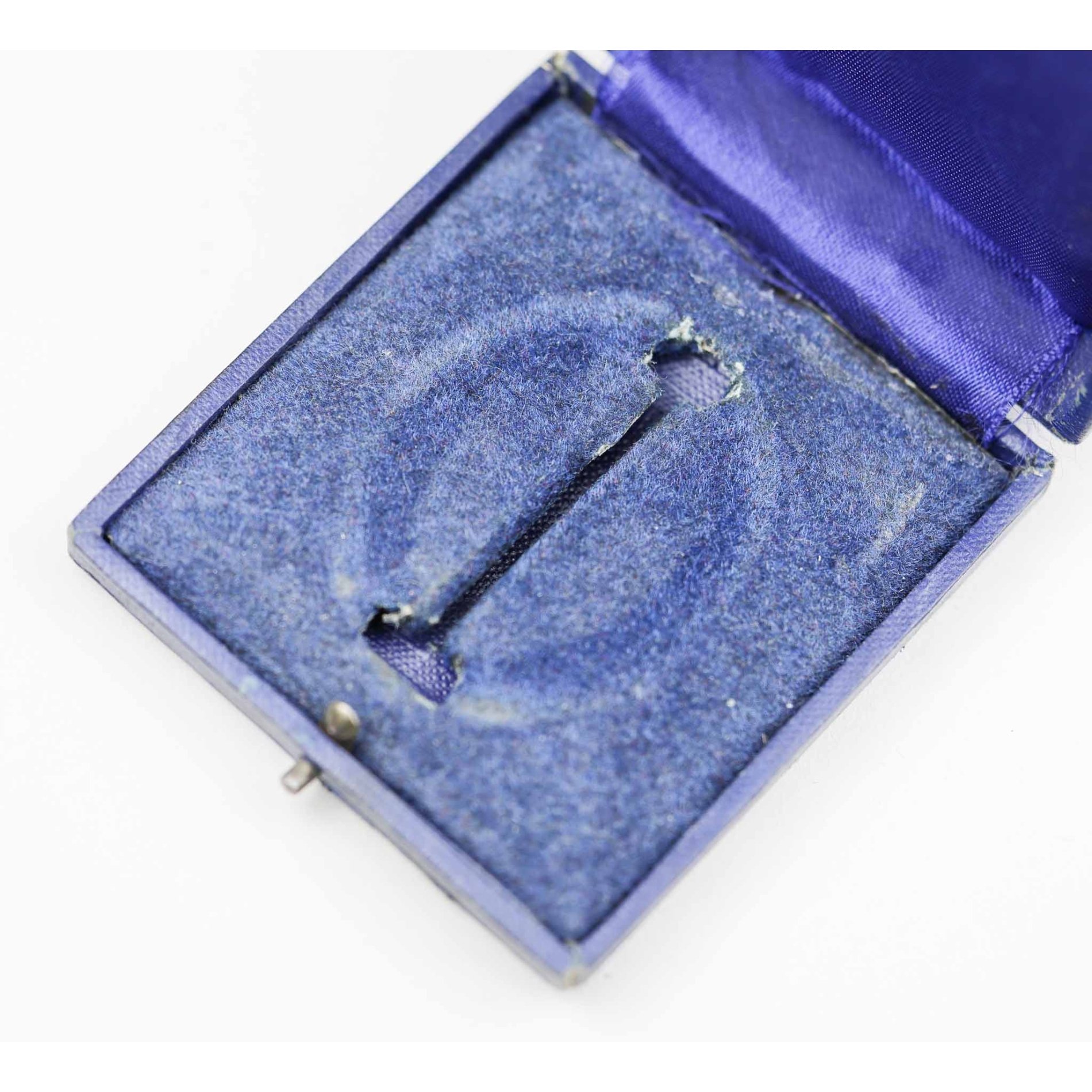 Luftwaffe Flugzeugführerabzeichen im Etui 'A' Assmann — image 9