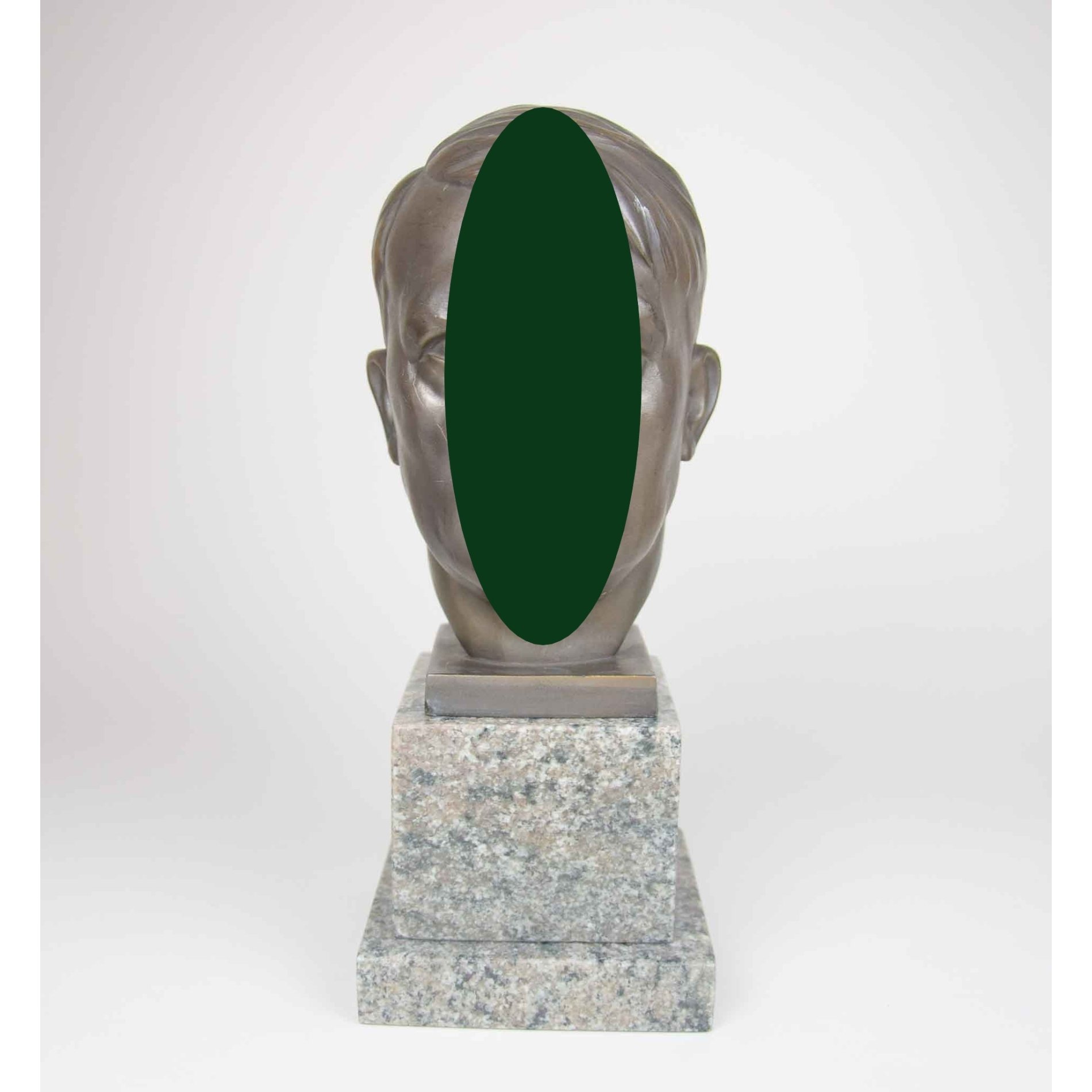 Große Führerbüste auf Marmorsockel Herst. H.B — image 2