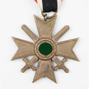 Kriegsverdienstkreuz 2.Klasse 1939 mit Hersteller '45'