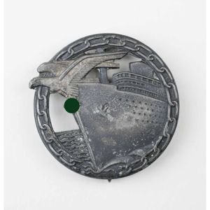 Blockadebrecher Abzeichen Herst. Schwerin