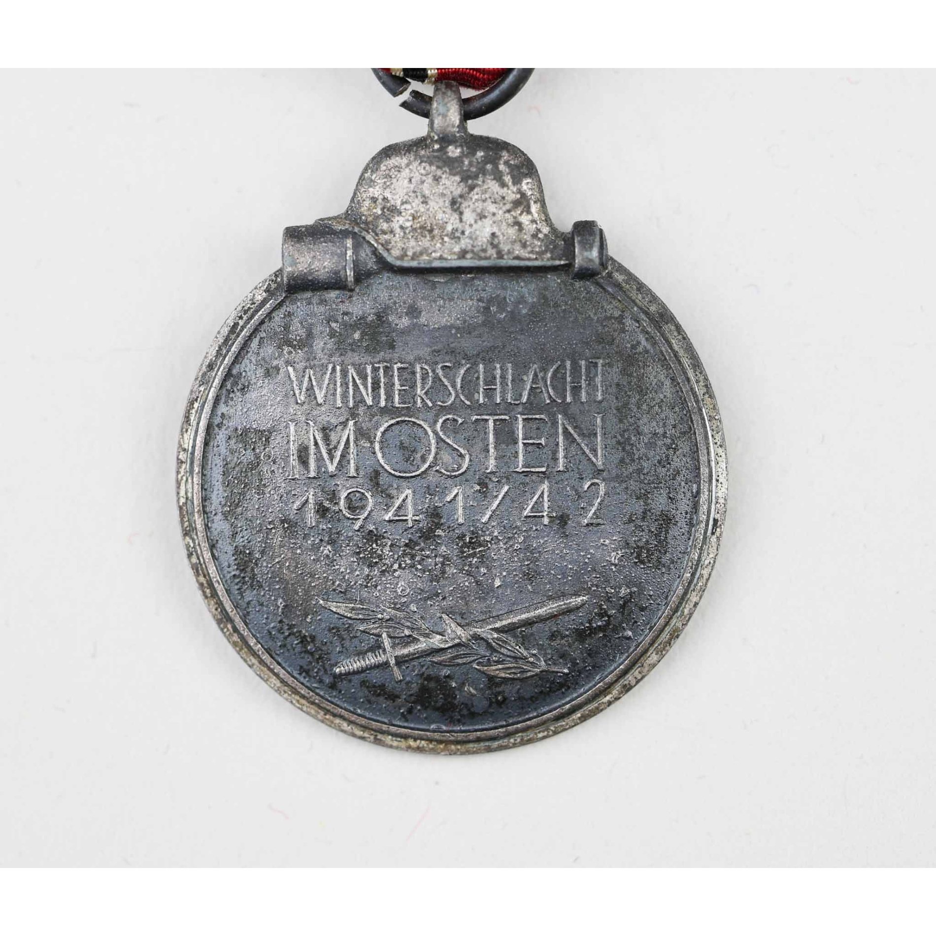 Ostmedaille Winterschlacht im Osten 1941/42 mit Hersteller 25 — image 2