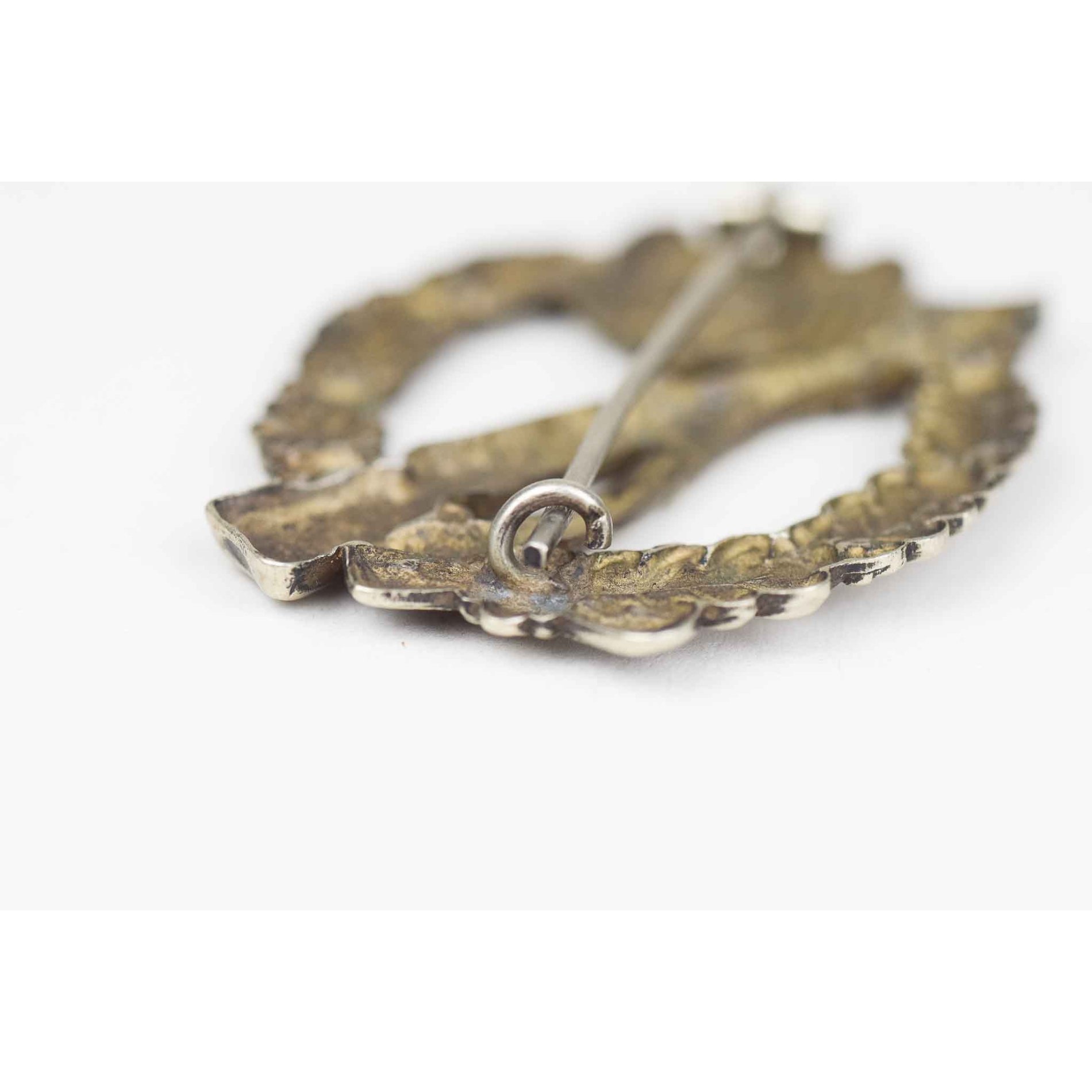 Infanterie Sturmabzeichen in Silber Herst. C.E Juncker Neusilber — image 5