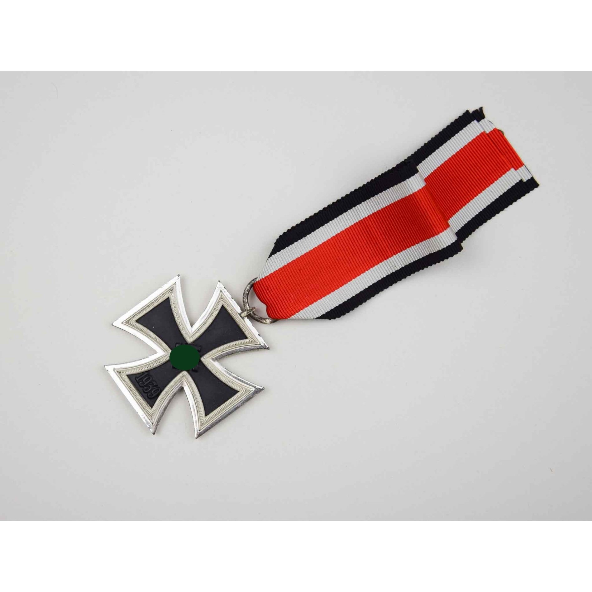 Eiserne Kreuz 2.Klasse 1939 am Band Zustand 1 MINT — image 2