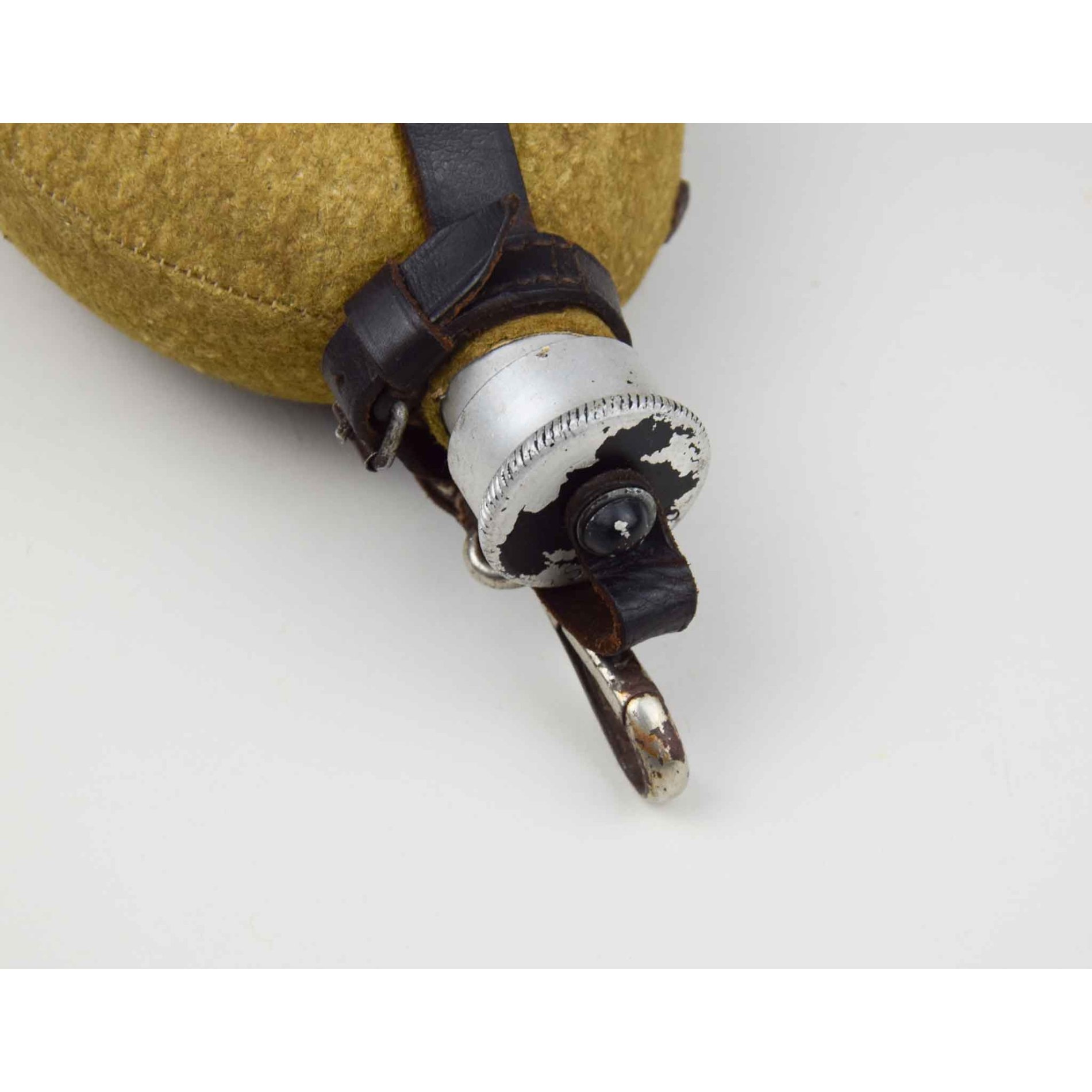 Wehrmacht Feldflasche SSl 236 — image 2