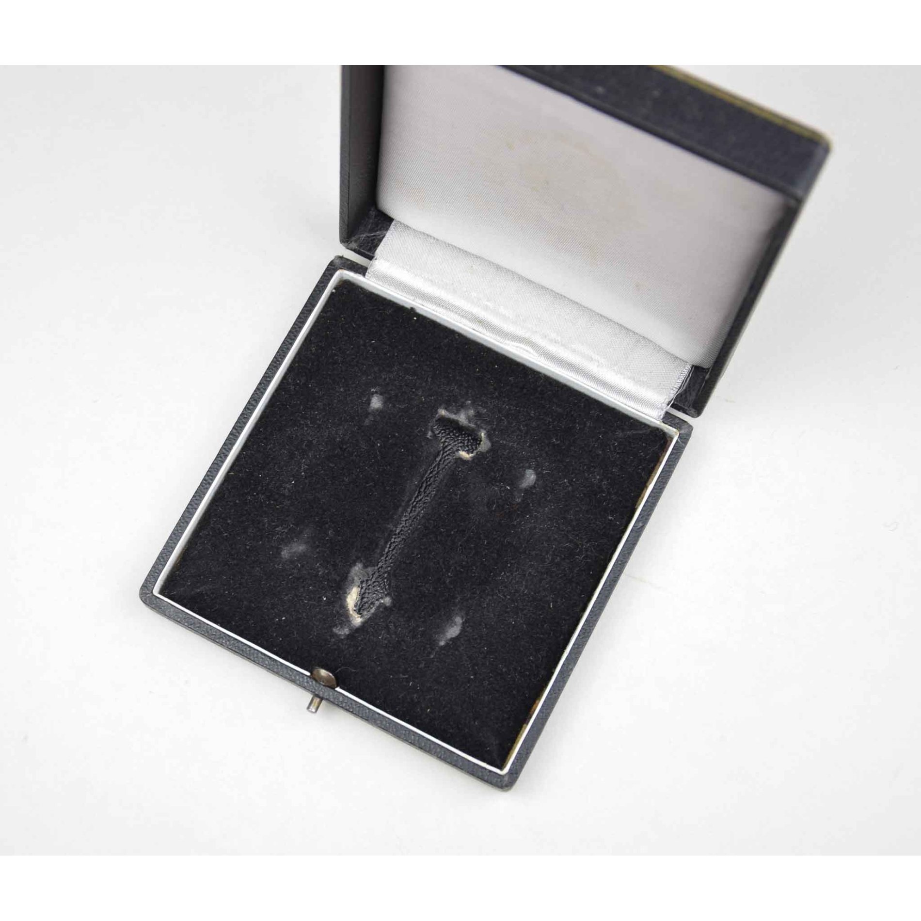 Deutsches Kreuz in Gold Hersteller '1' Deschler im Etui — image 15