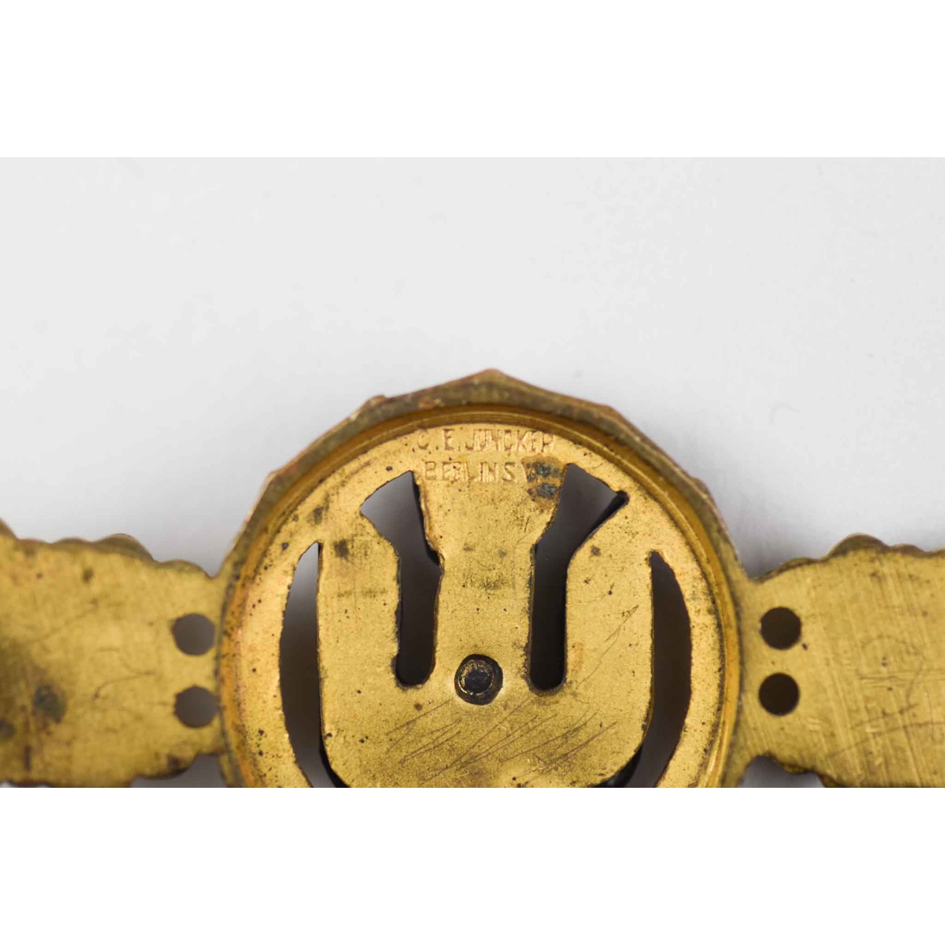 Frontflugspange für Kampfflieger in Gold mit Stempelung 'C.E Juncker Berlin SW' extrem selten! — image 2