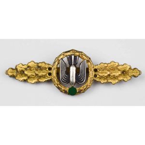 Frontflugspange für Kampfflieger in Gold mit Stempelung 'C.E Juncker Berlin …