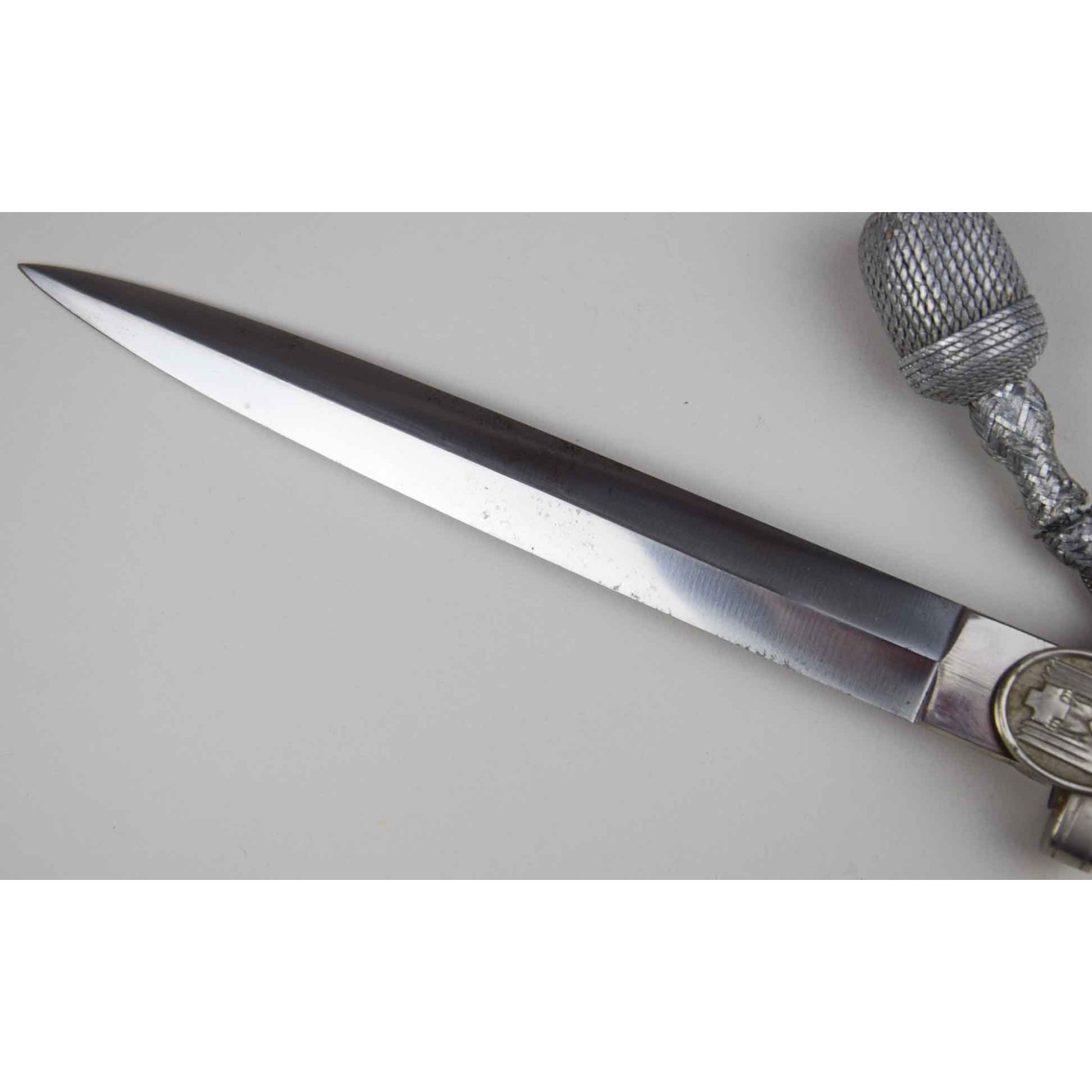 DRK-Führerdolch mit Gehänge im Zustand 1- — image 5