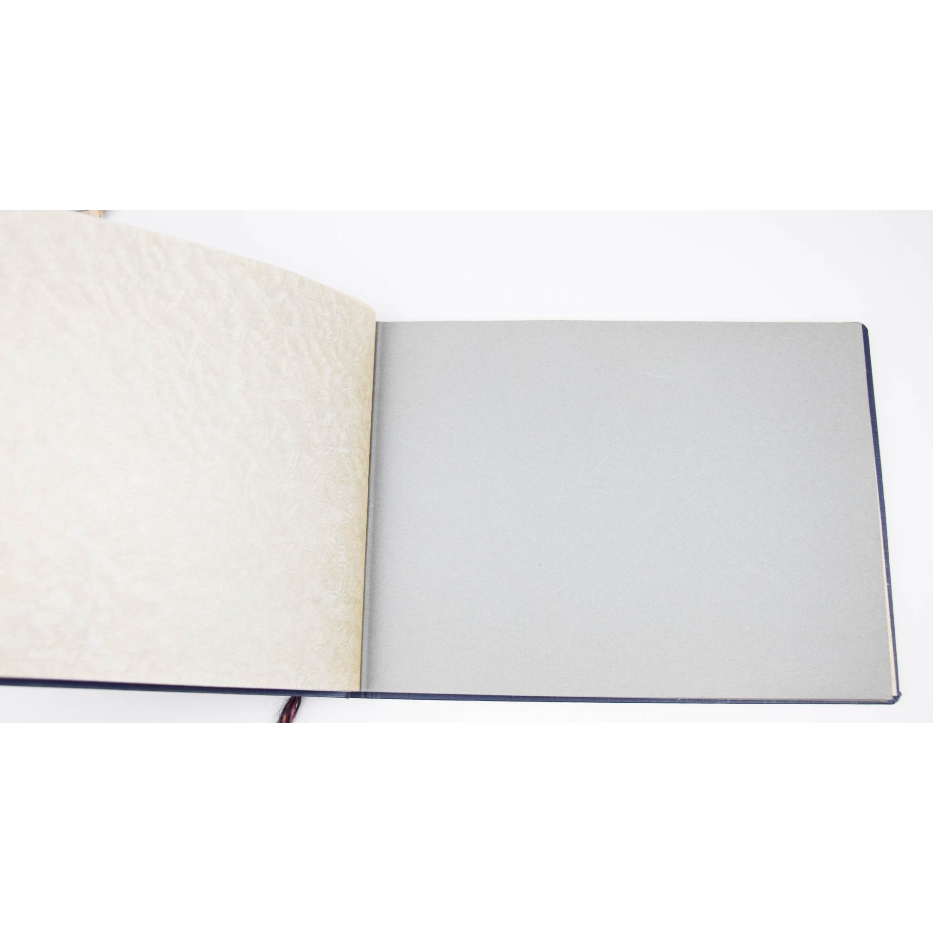 Kriegsmarine Fotoalbum mit losen Fotos im Schuber — image 6