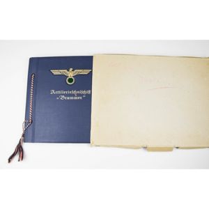 Kriegsmarine Fotoalbum mit losen Fotos im Schuber