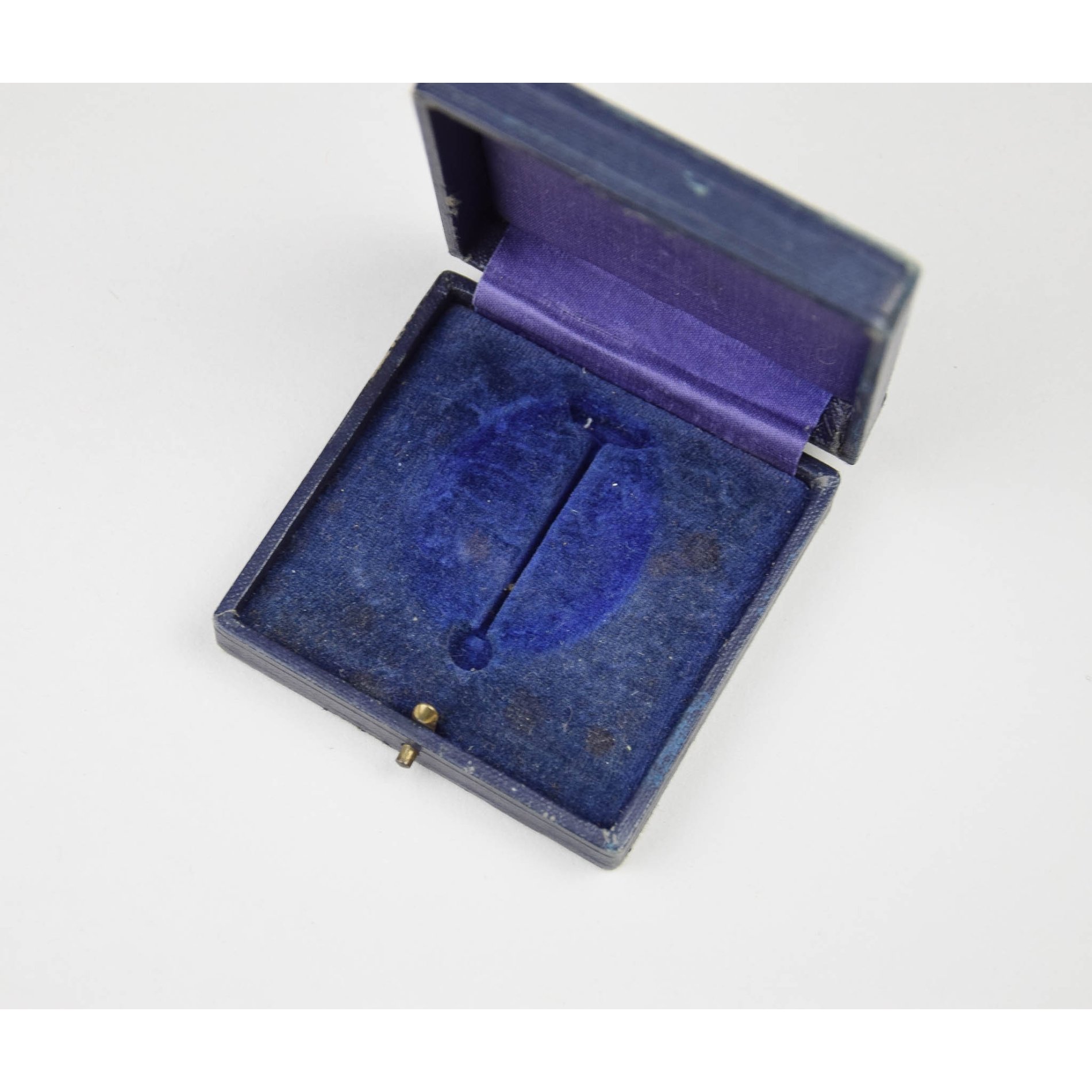 Luftwaffe Fliegerschützenabzeichen W. Deumer im Etui — image 8