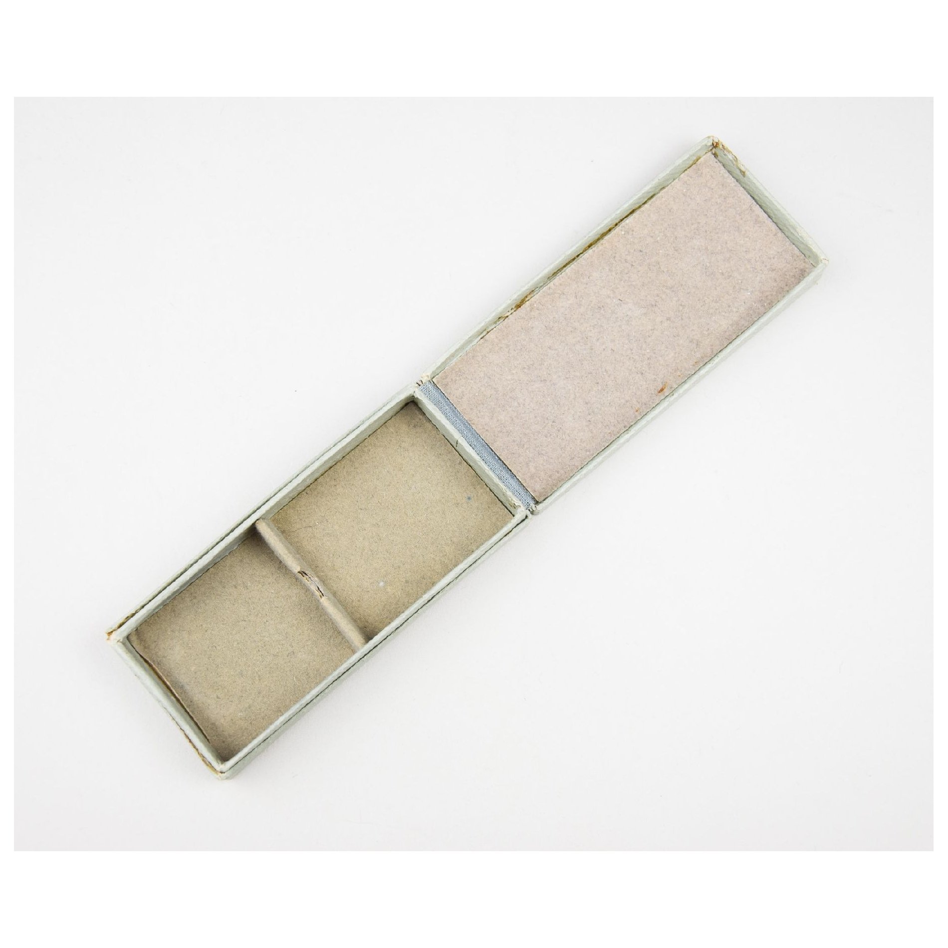 Etui Luftschutz Ehrenzeichen 2.Stufe — image 4