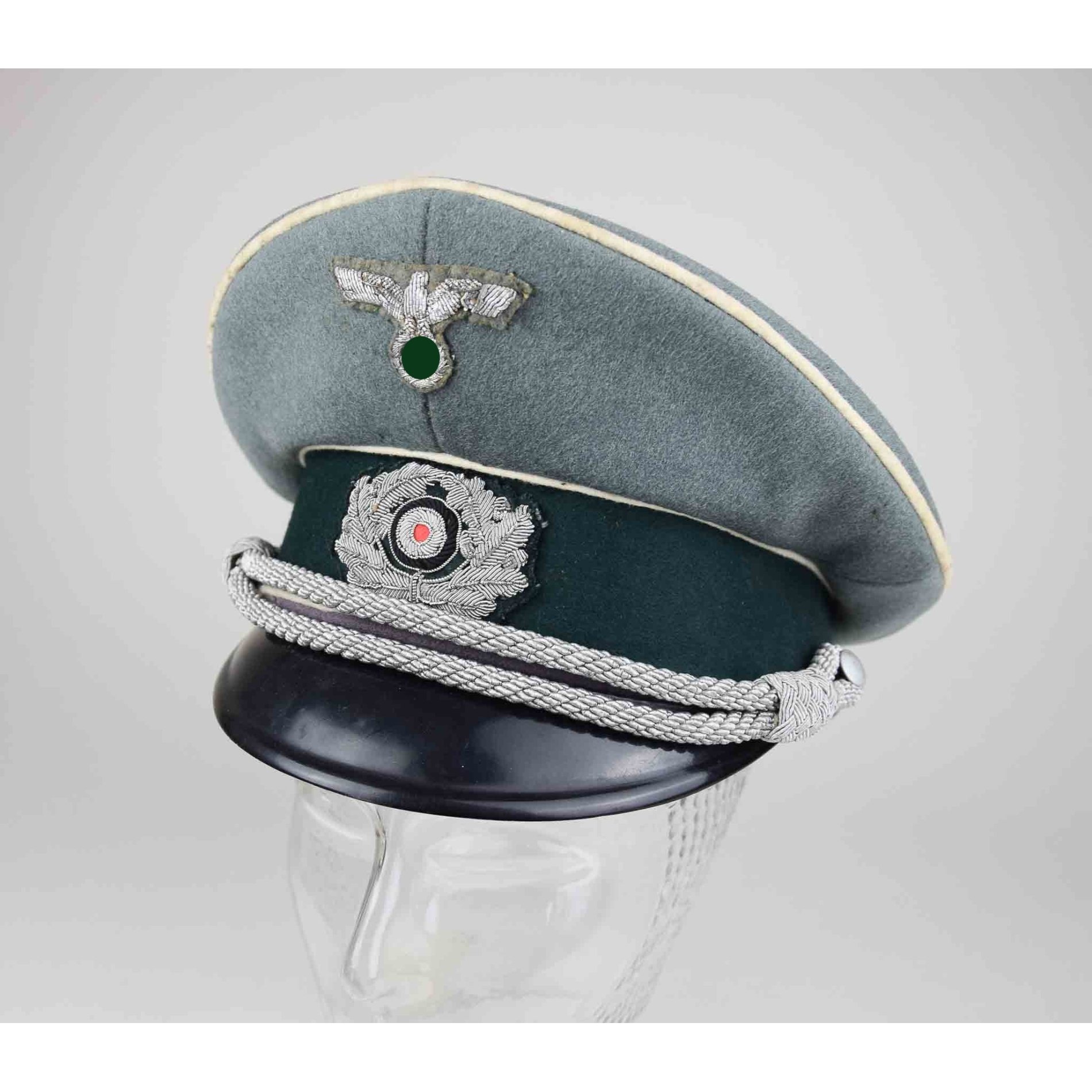 Persönliche Schirmmütze aus dem Besitz vom Ritterkreuzträger Georg Wenzelburger (Träger Nahkampfspange in Gold!) — image 2