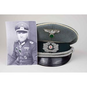 Persönliche Schirmmütze aus dem Besitz vom Ritterkreuzträger Georg Wenzelburger (Träger …