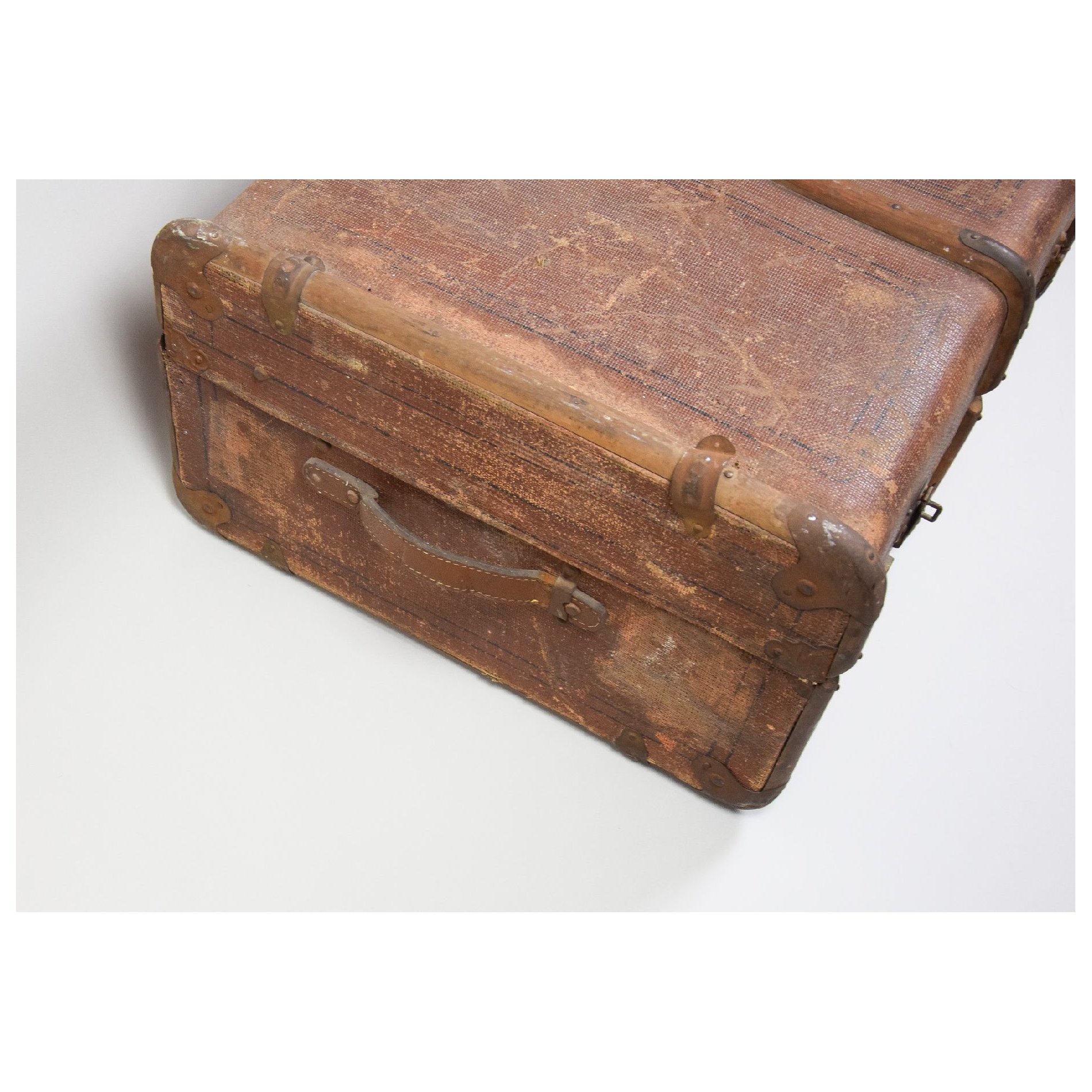 Kriegsmarine U-561 unberührter Nachlass mit Schirmmütze, Stoffeffekten, Briefen und Koffer — image 39