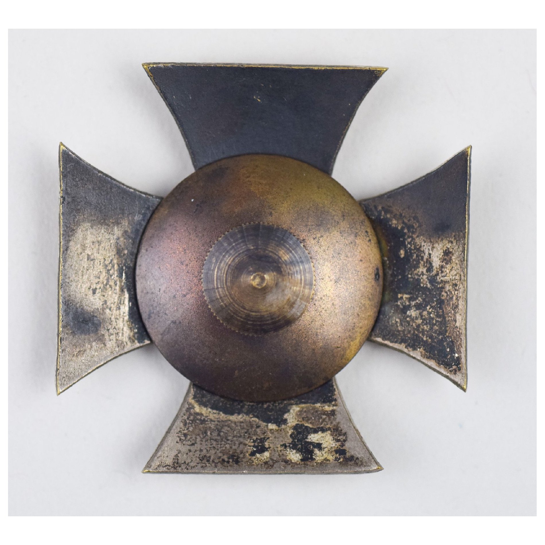 Eisernes Kreuz 1.Klasse 1914 an Schraubscheibe Herst. Juncker einteilig und unmagnetisch, extrem selten! — image 4