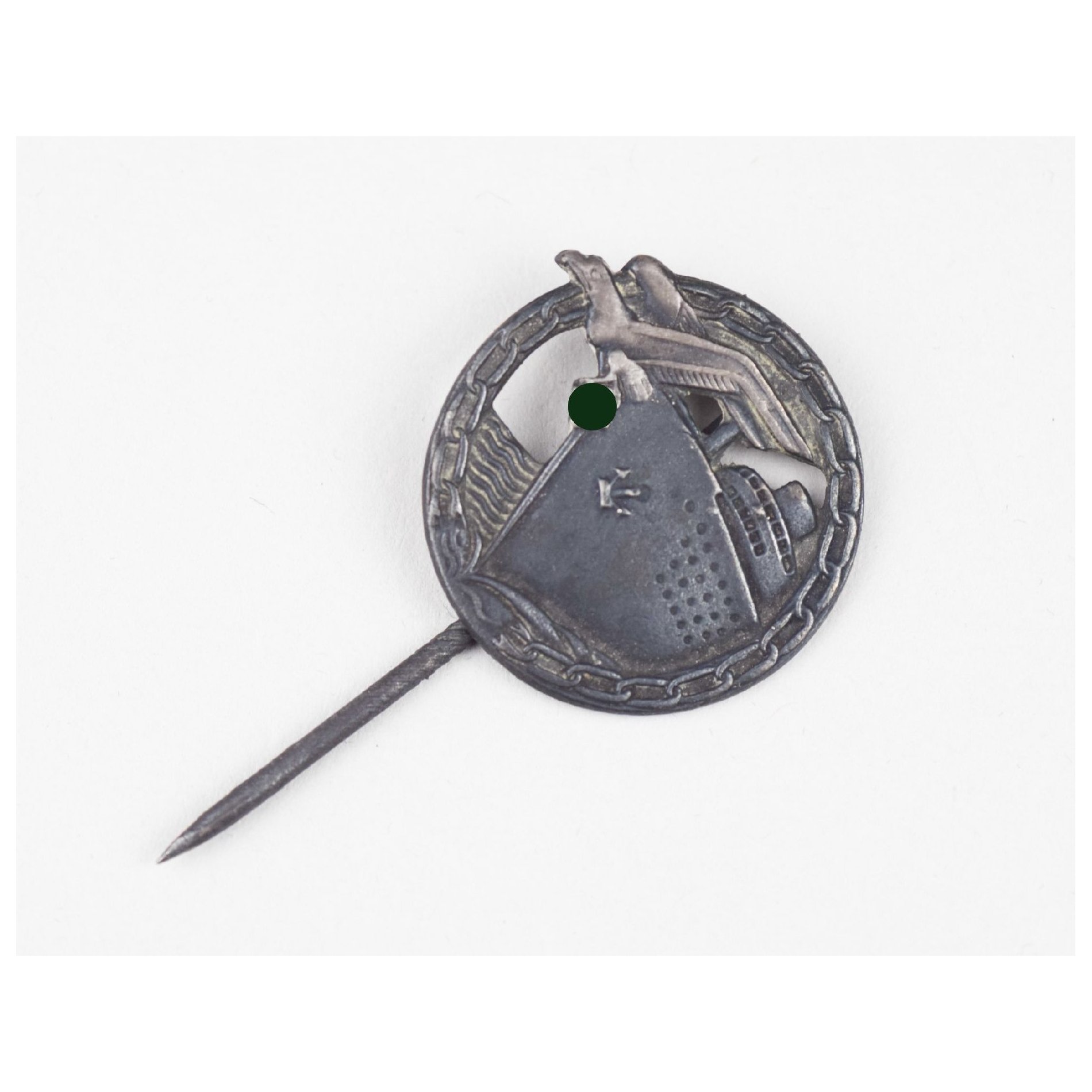 Miniatur Blockadebrecher Abzeichen in Buntmetall — image 2