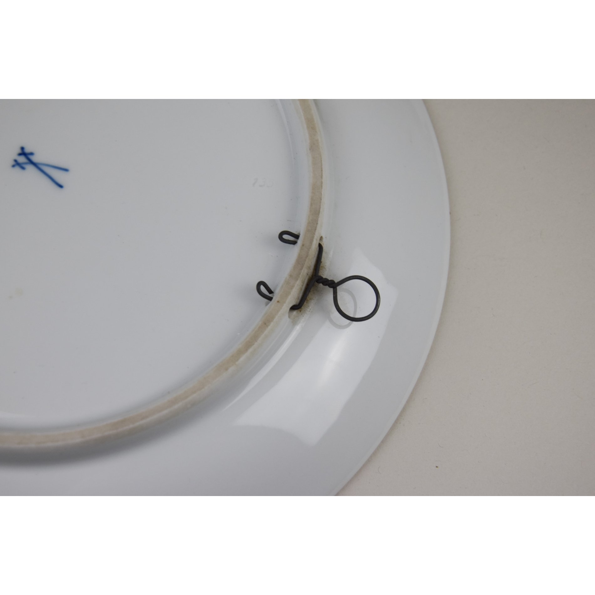 Meissen Porzellanteller 'Panzerabwehr Abteilung 37 Eisenach' — image 10