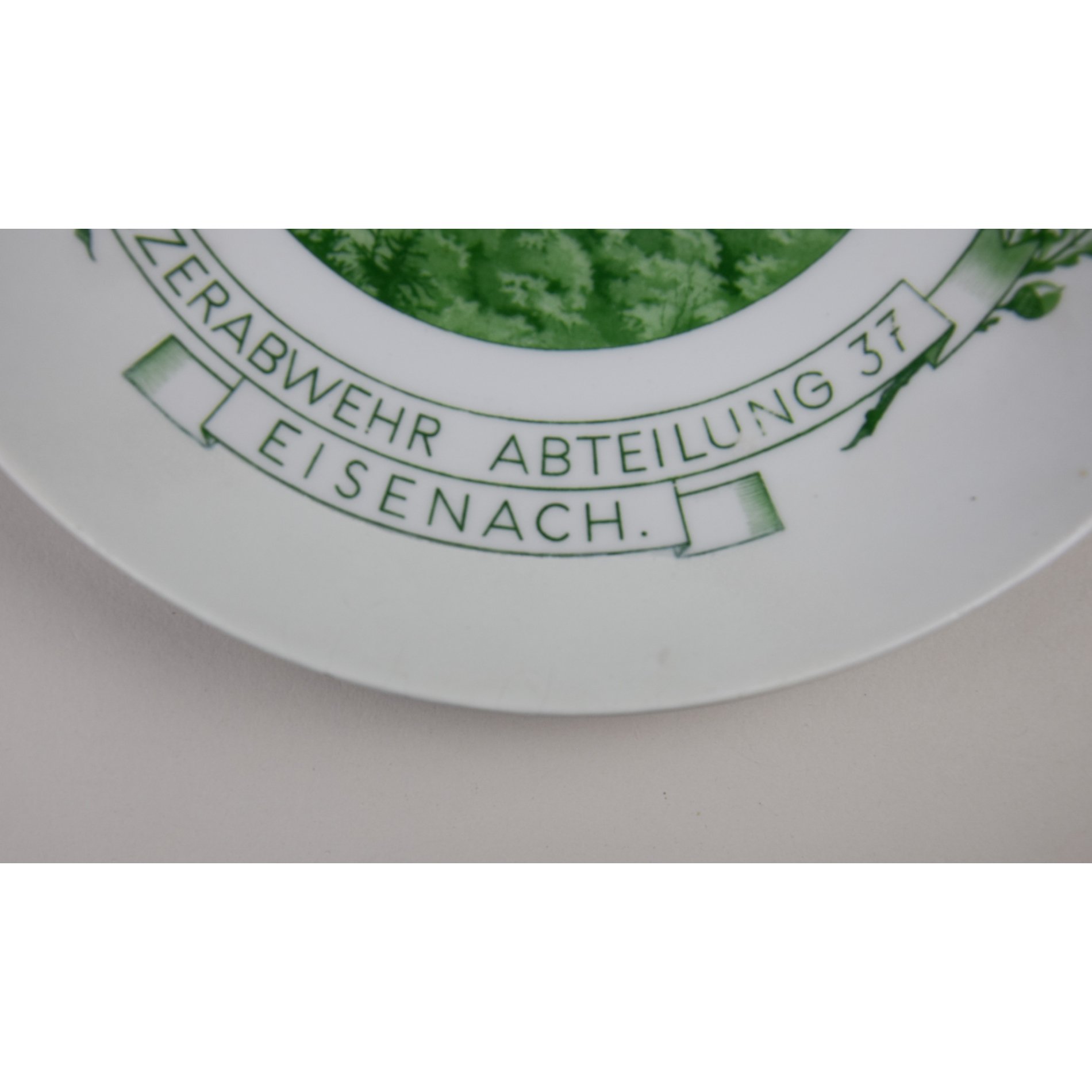 Meissen Porzellanteller 'Panzerabwehr Abteilung 37 Eisenach' — image 5