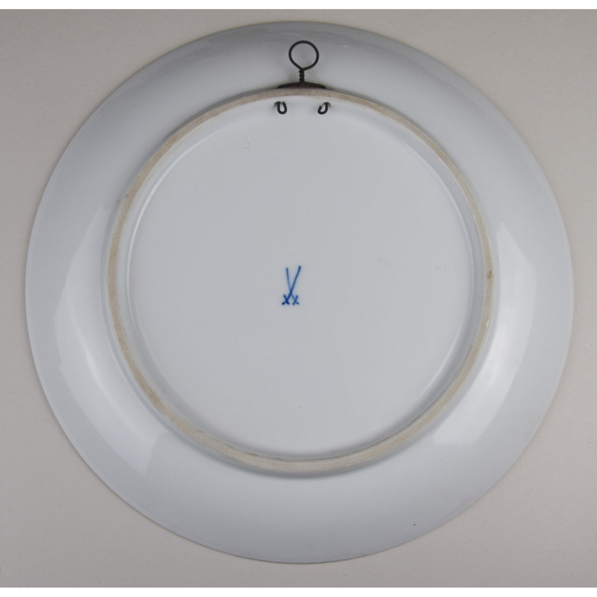 Meissen Porzellanteller 'Panzerabwehr Abteilung 37 Eisenach' — image 8