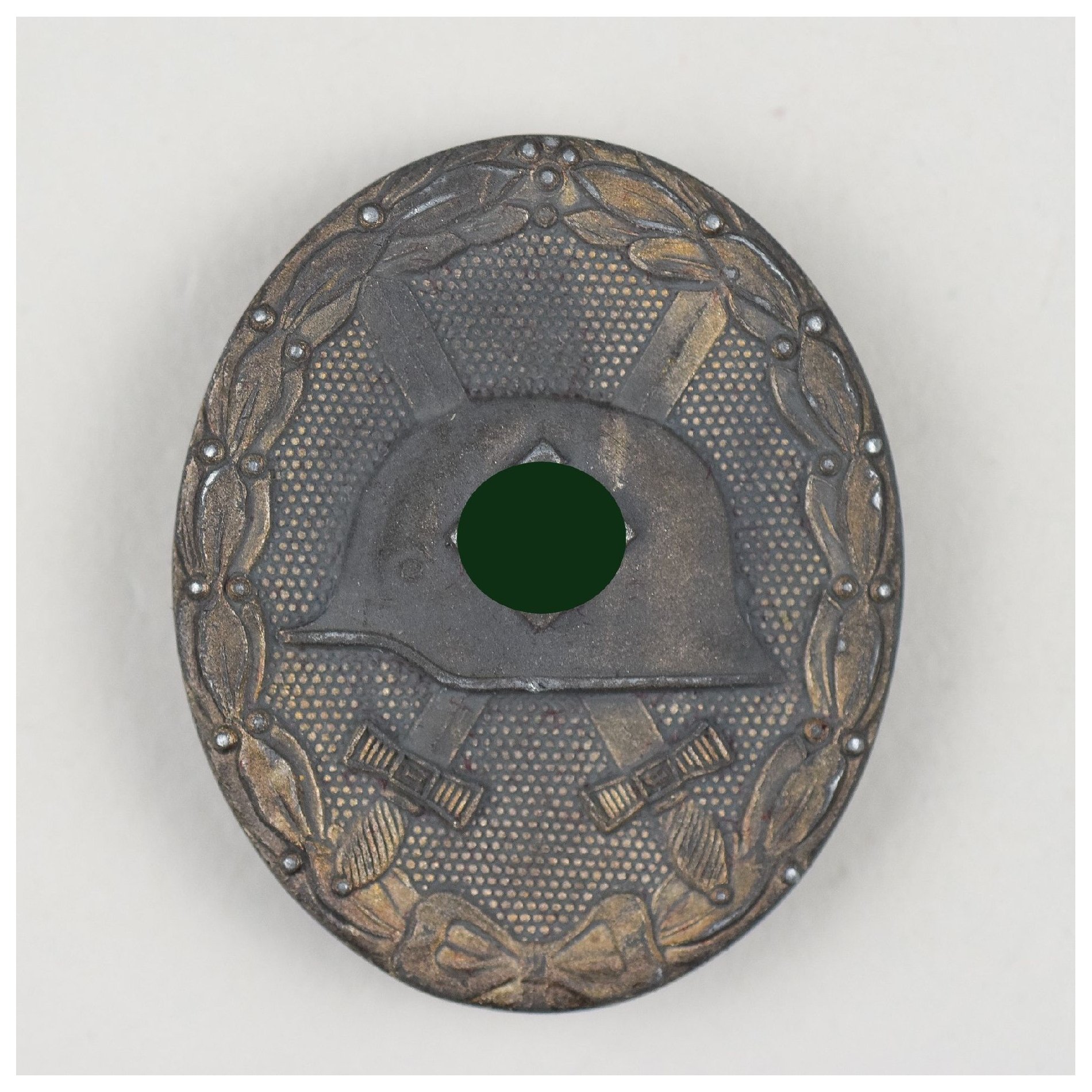 Verwundetenabzeichen in Silber im Etui mit Hersteller '65' — image 2