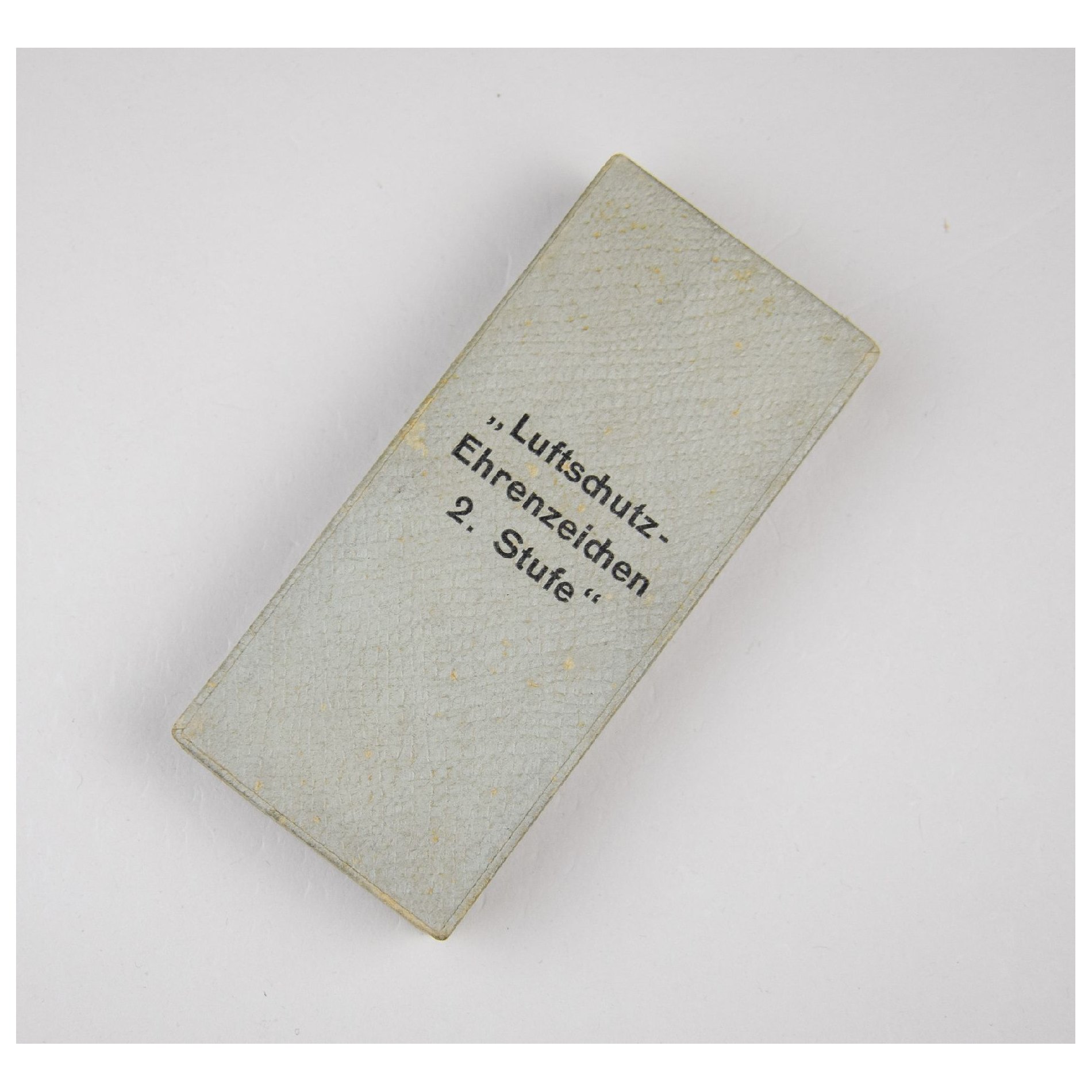 Luftschutz Ehrenzeichen 2.Stufe im Etui Zustand 1 — image 4