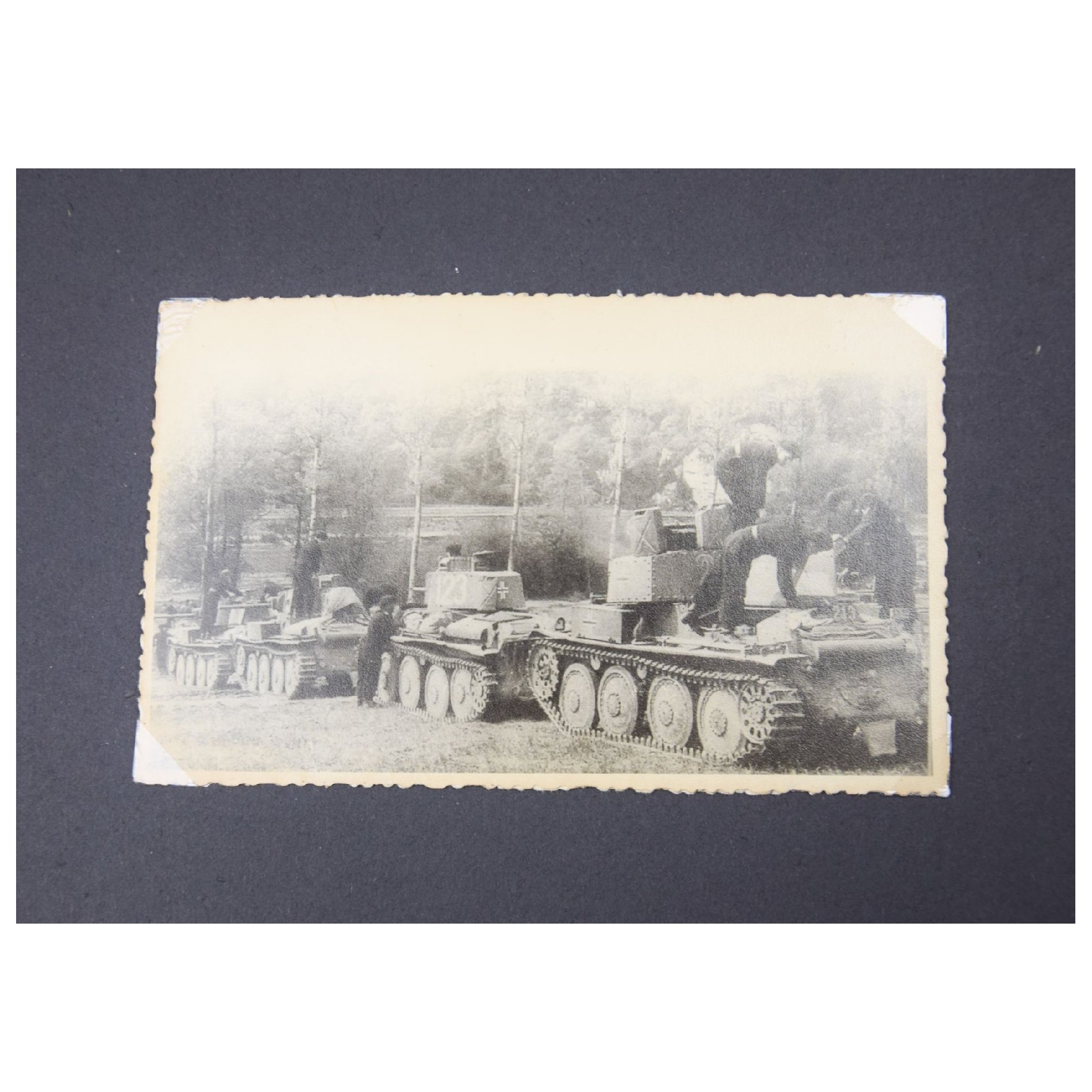 Frühes Panzer Fotoalbum Westfeldzug mit vielen Panzer Fotos — image 14